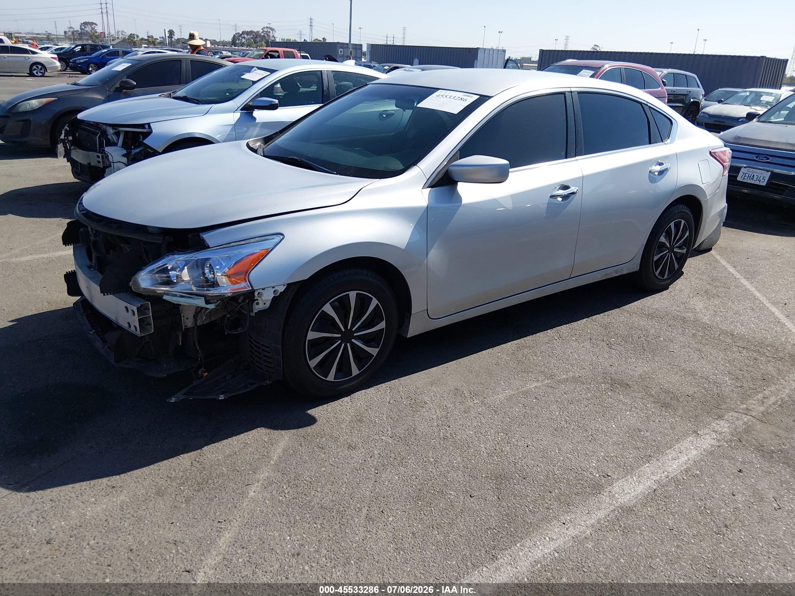 2013 Nissan Altima 2.5 S Silver vin: 1N4AL3AP6DN549905