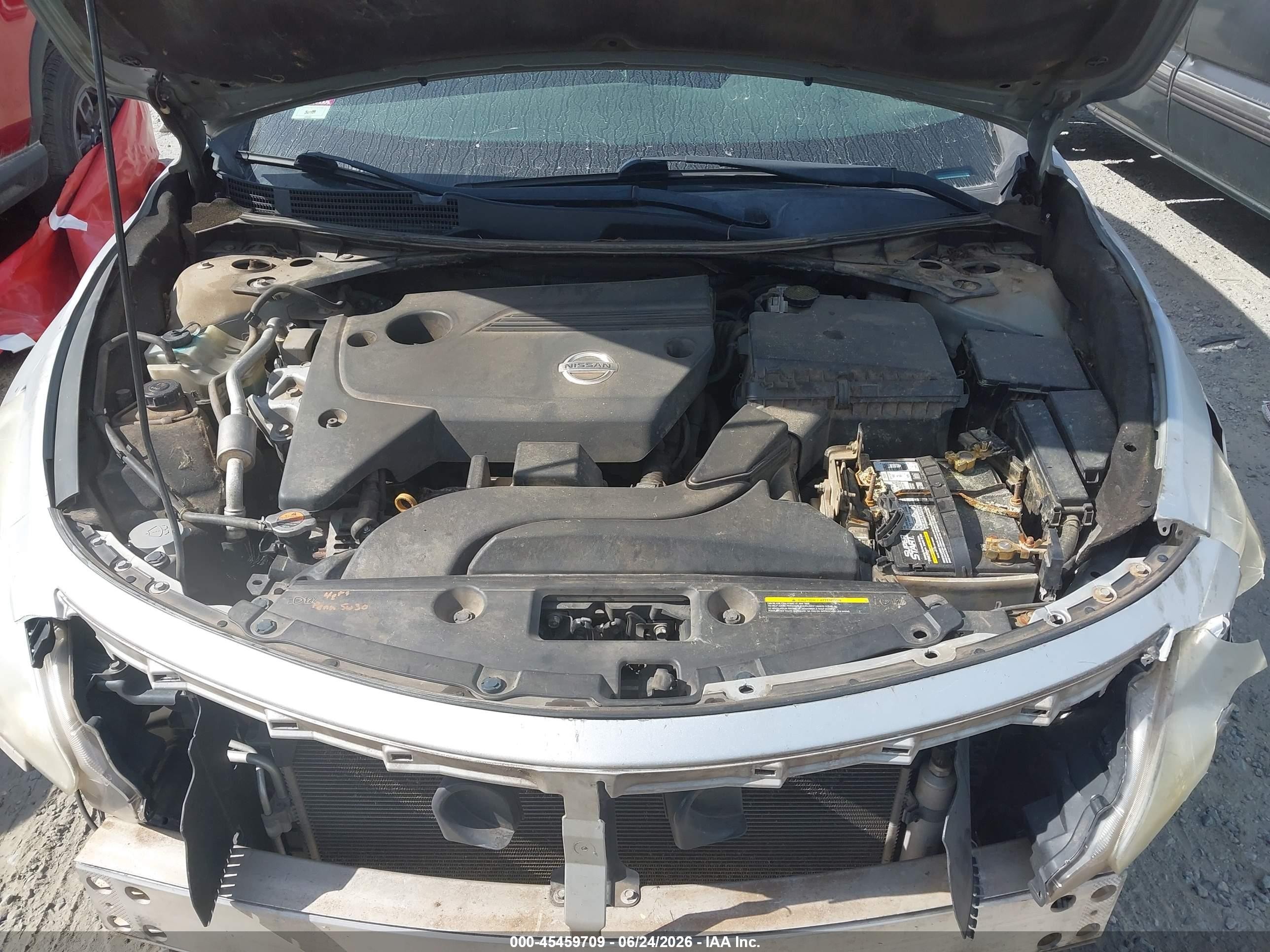 2013 Nissan Altima 2.5 S Серебряный vin: 1N4AL3AP6DN559141