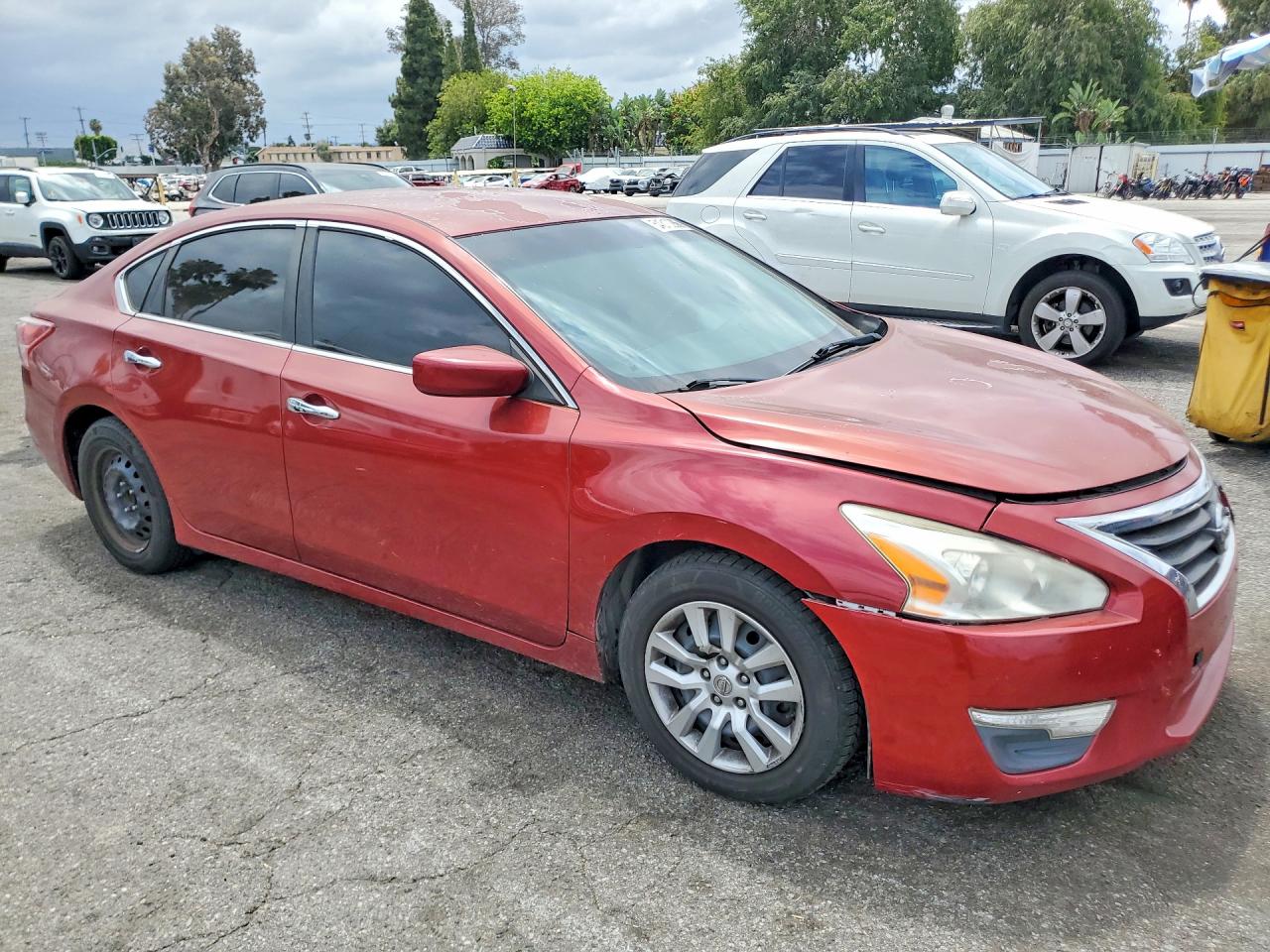 2013 Nissan Altima Burgundy vin: 1N4AL3AP6DN564985