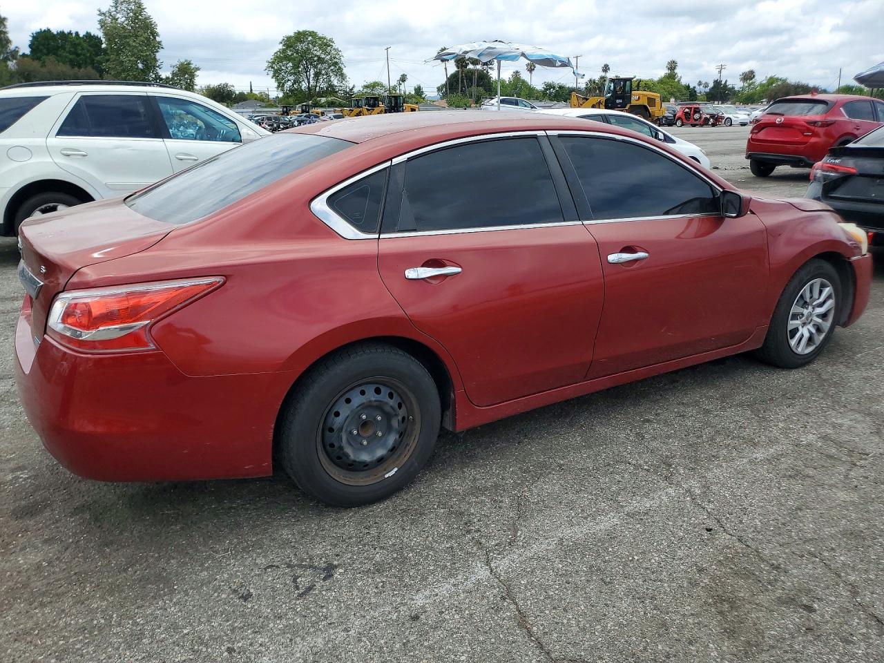 2013 Nissan Altima Burgundy vin: 1N4AL3AP6DN564985