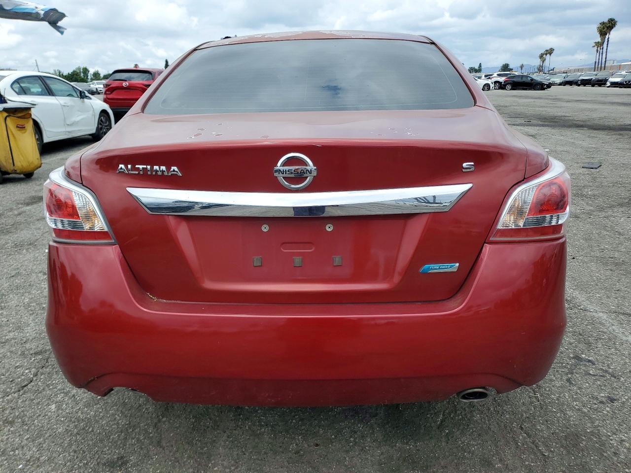 2013 Nissan Altima Burgundy vin: 1N4AL3AP6DN564985