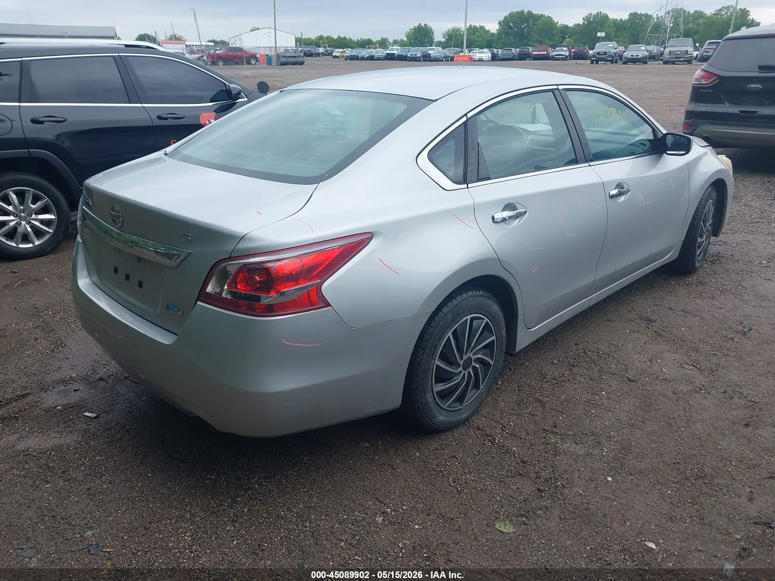 2013 Nissan Altima 2.5 S Серебряный vin: 1N4AL3AP6DN565781