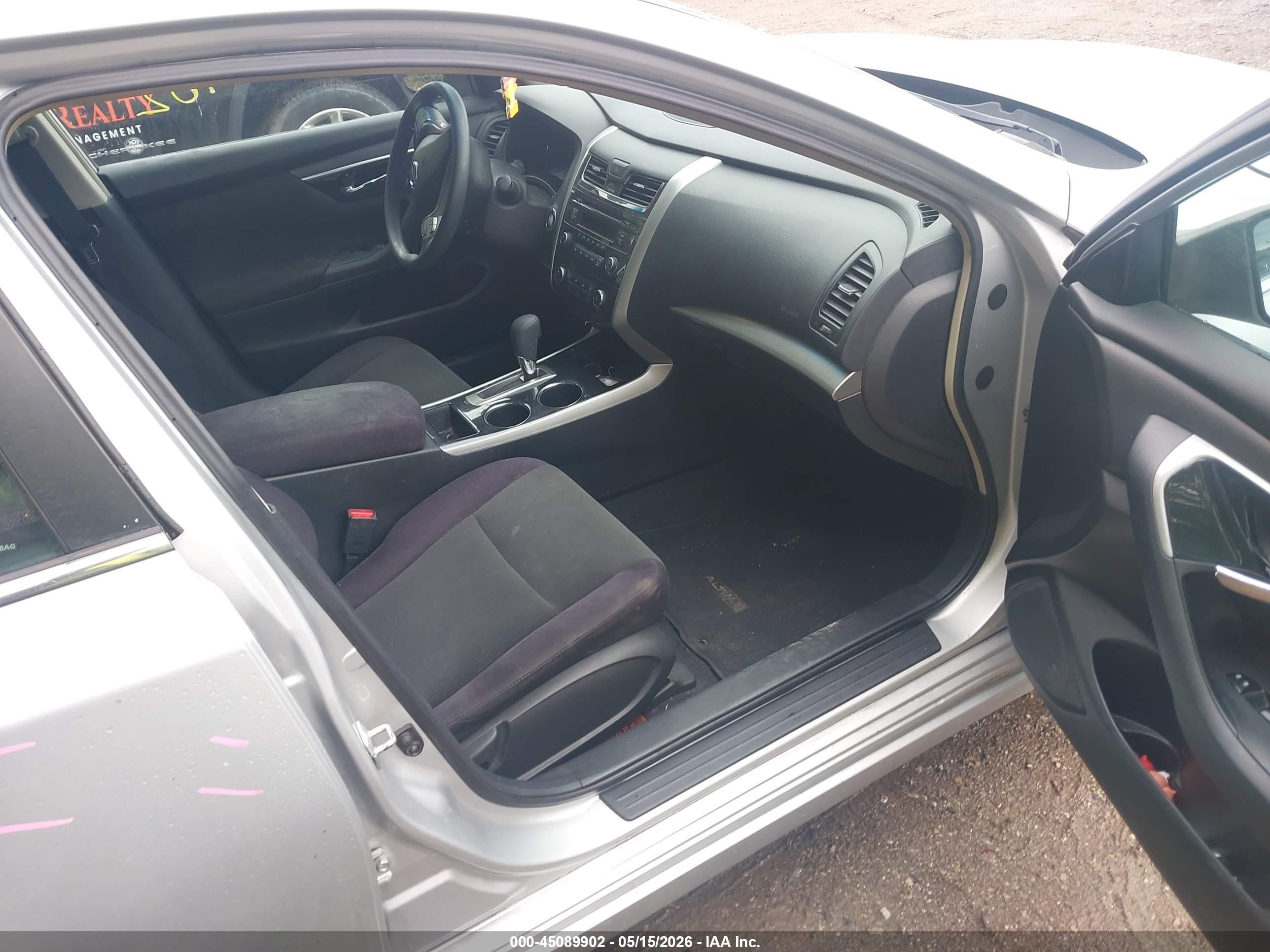 2013 Nissan Altima 2.5 S Серебряный vin: 1N4AL3AP6DN565781