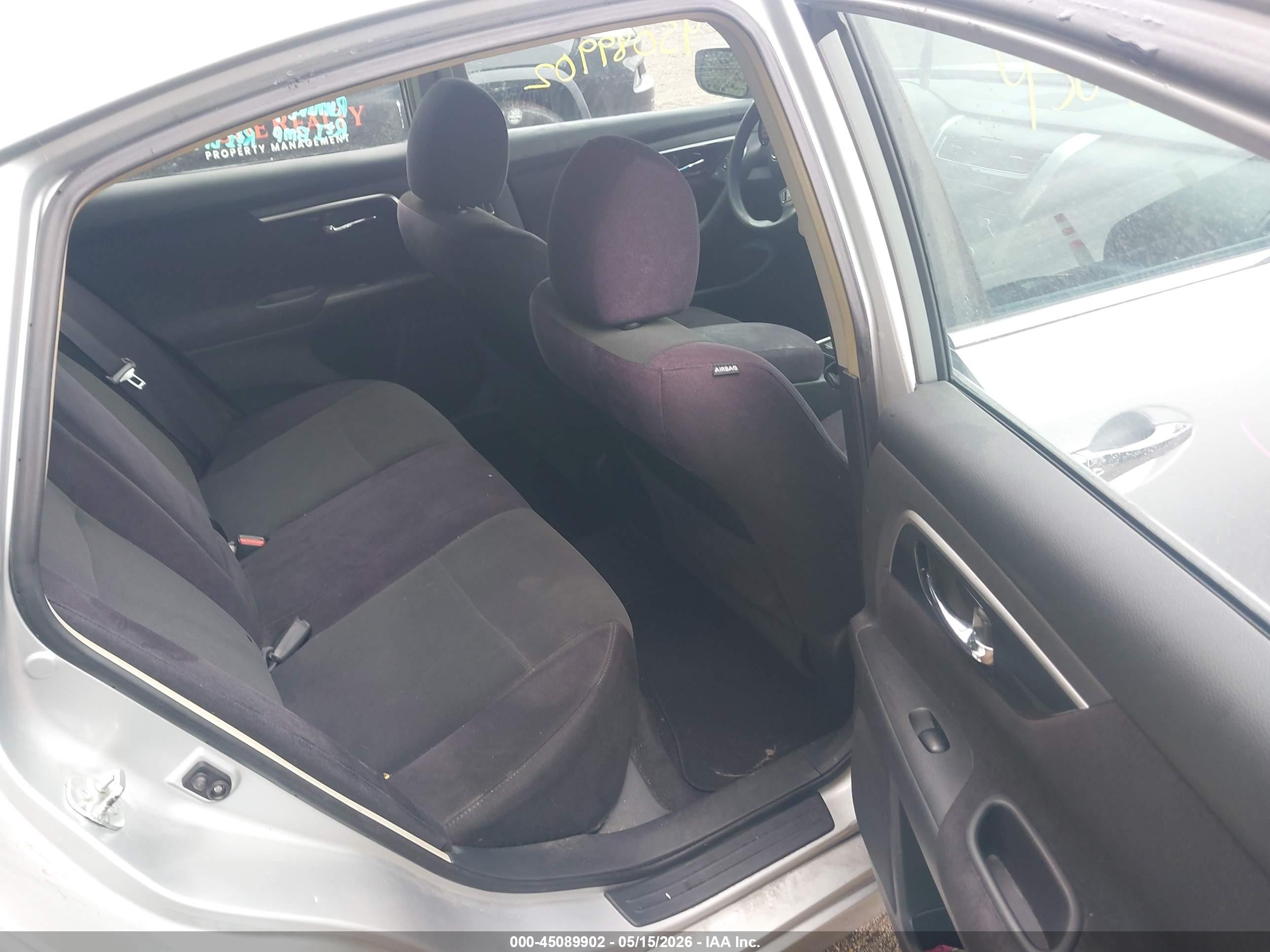 2013 Nissan Altima 2.5 S Серебряный vin: 1N4AL3AP6DN565781