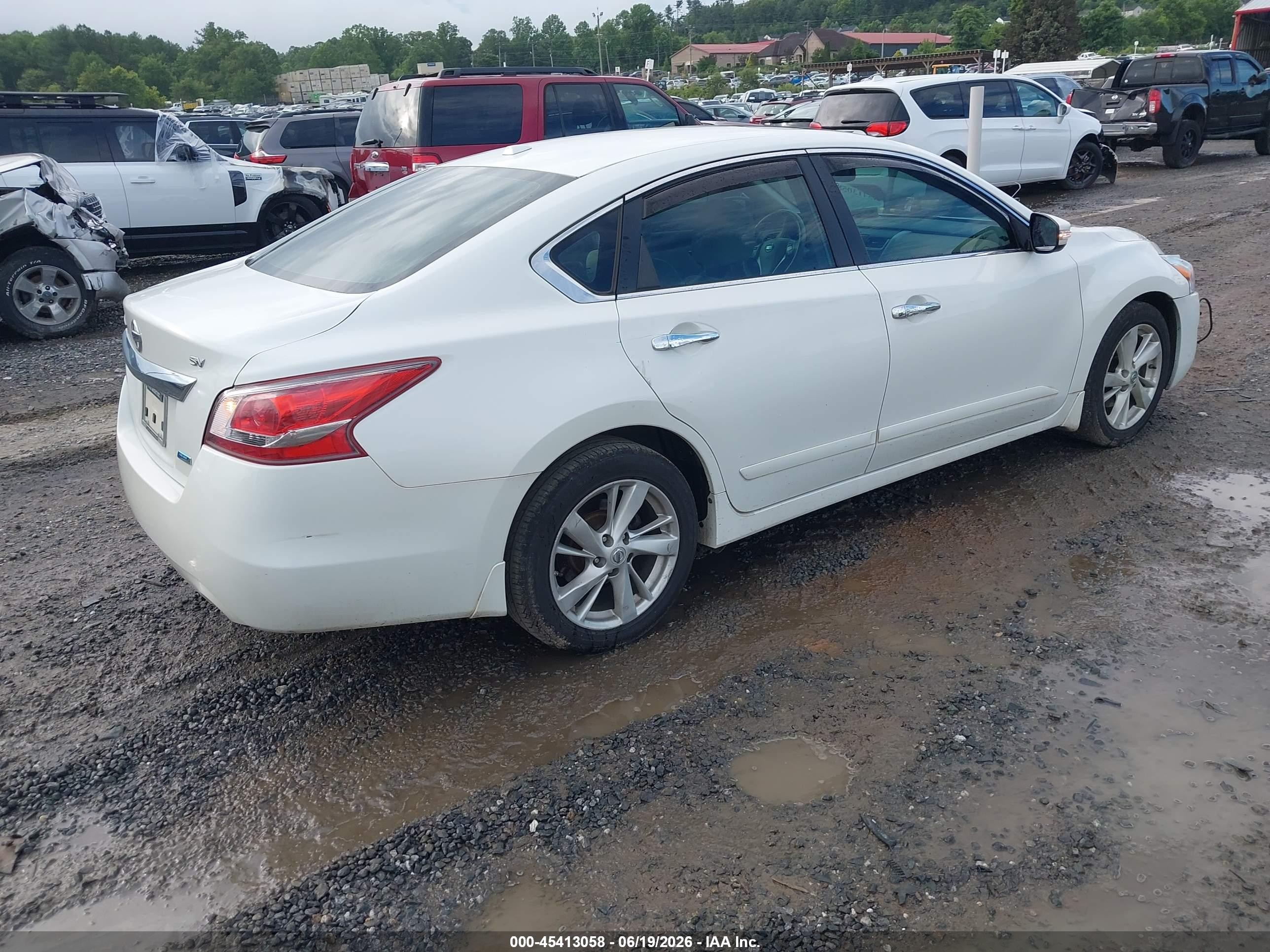 2013 Nissan Altima 2.5 Sv Белый vin: 1N4AL3AP6DN586307