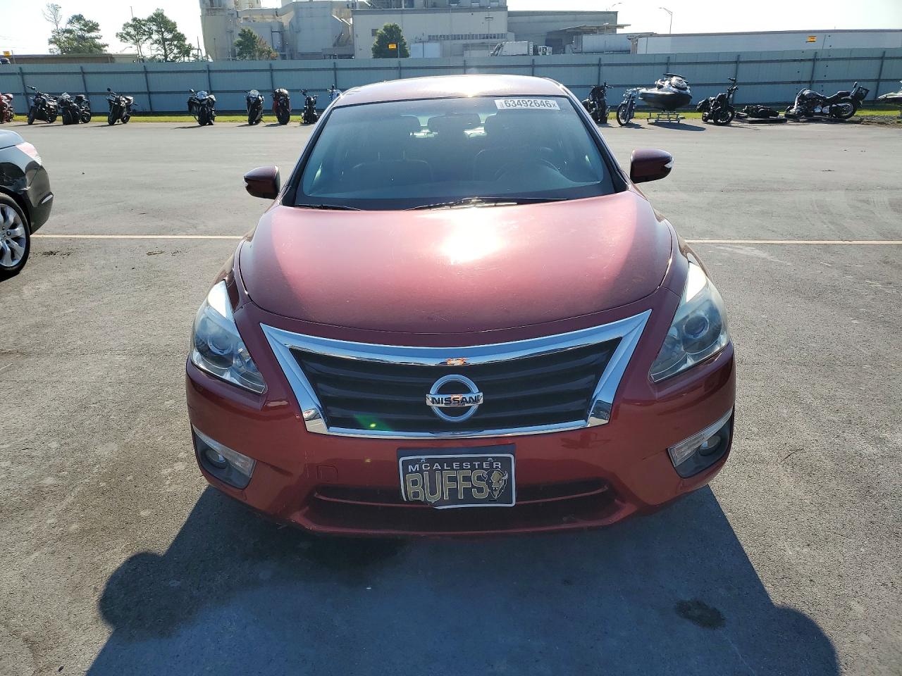 2014 Nissan Altima 2.5 Red vin: 1N4AL3AP6EC102844