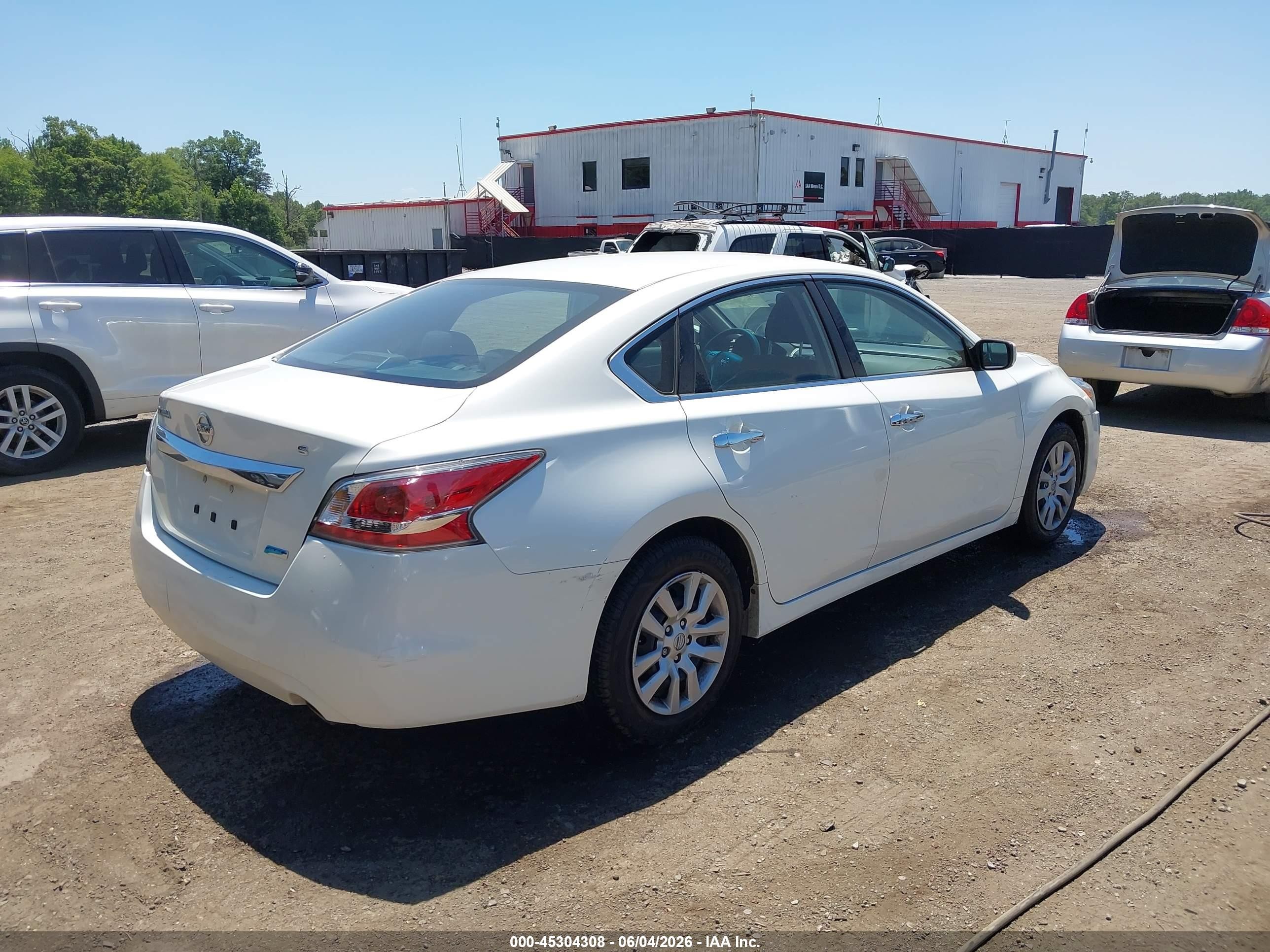 2014 Nissan Altima 2.5 S White vin: 1N4AL3AP6EC128411