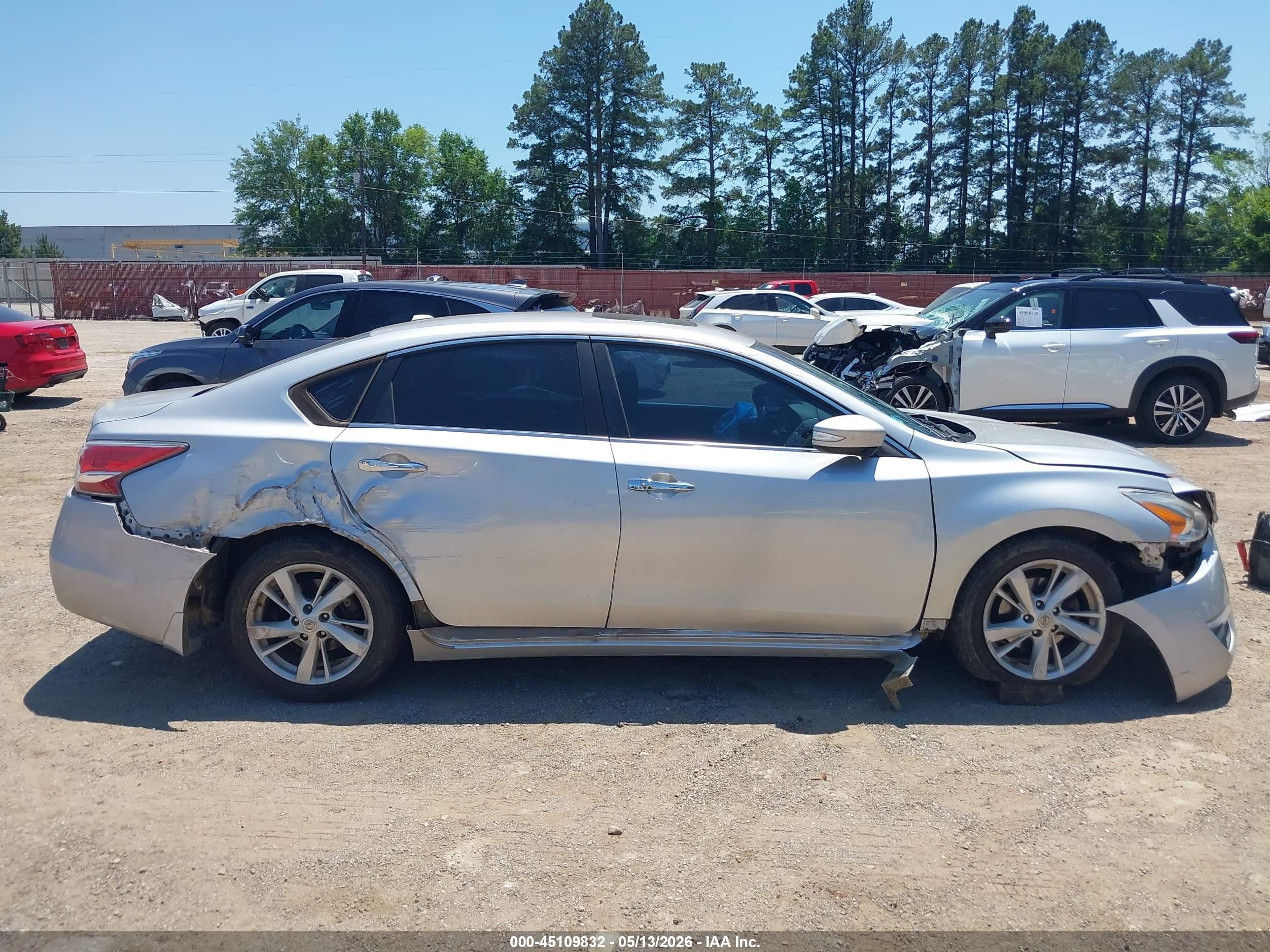 2014 Nissan Altima 2.5 Sv Silver vin: 1N4AL3AP6EC133169