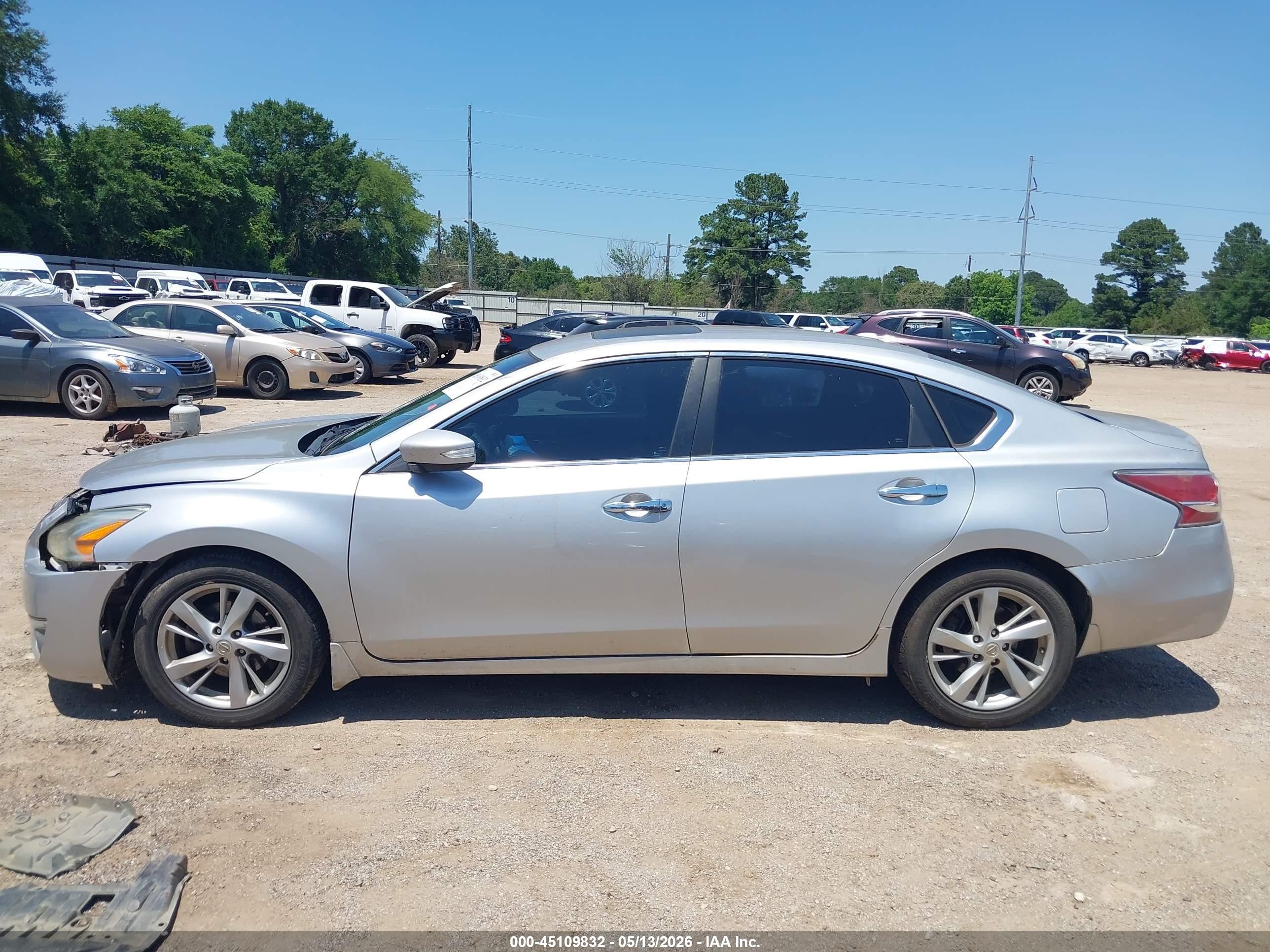 2014 Nissan Altima 2.5 Sv Silver vin: 1N4AL3AP6EC133169