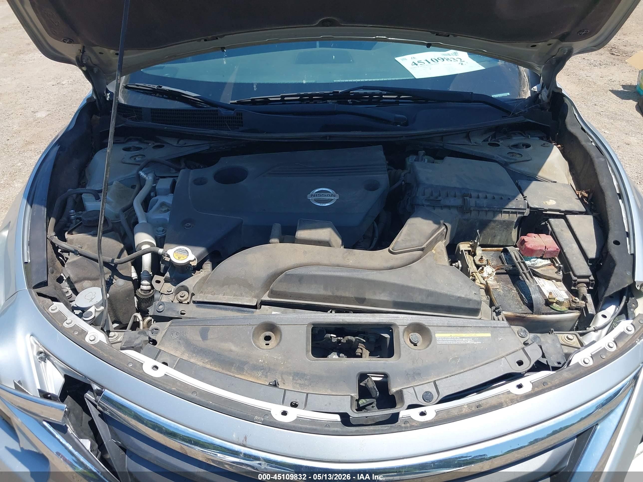 2014 Nissan Altima 2.5 Sv Silver vin: 1N4AL3AP6EC133169