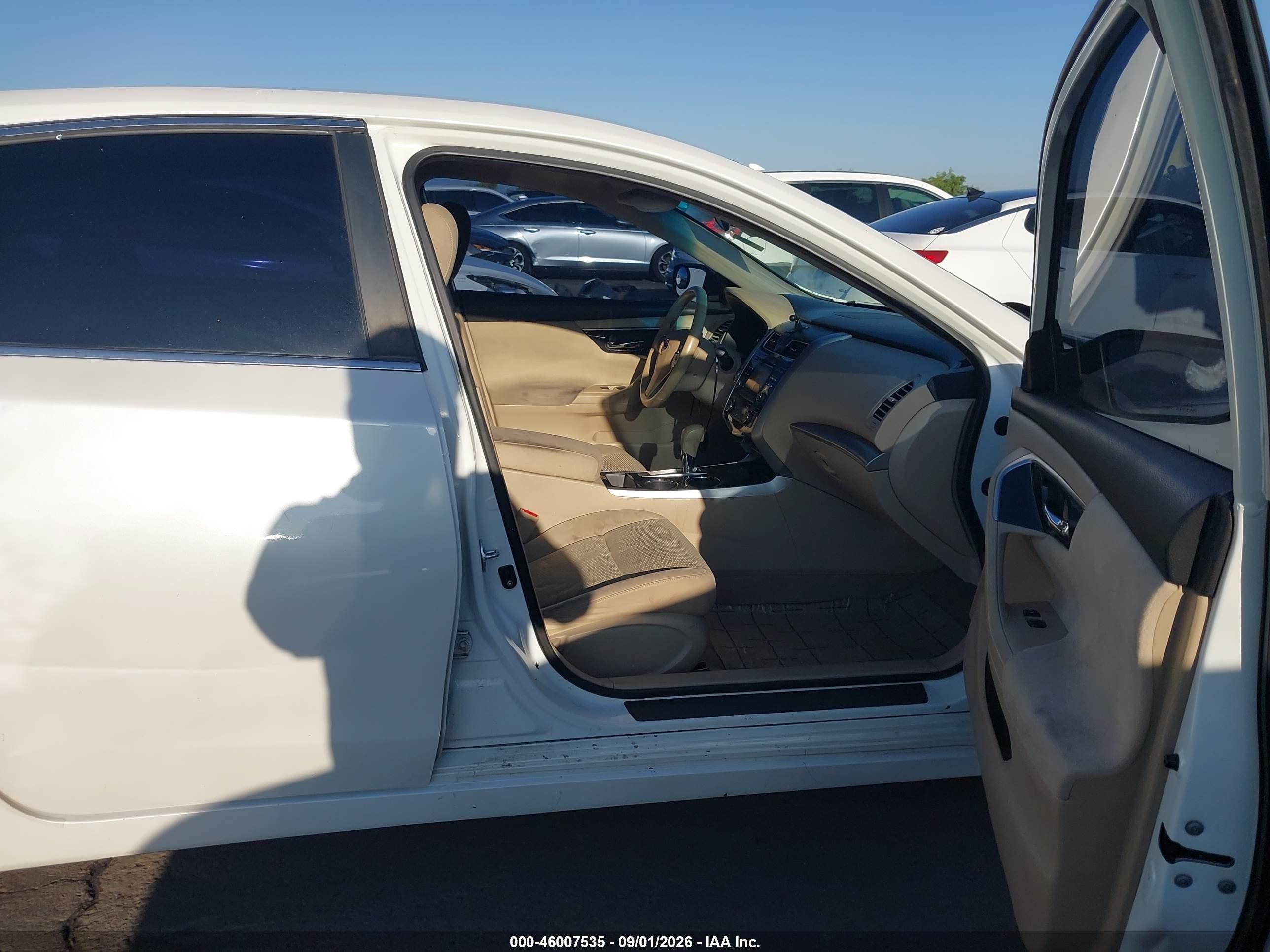 2014 Nissan Altima 2.5 Sv Белый vin: 1N4AL3AP6EC155219