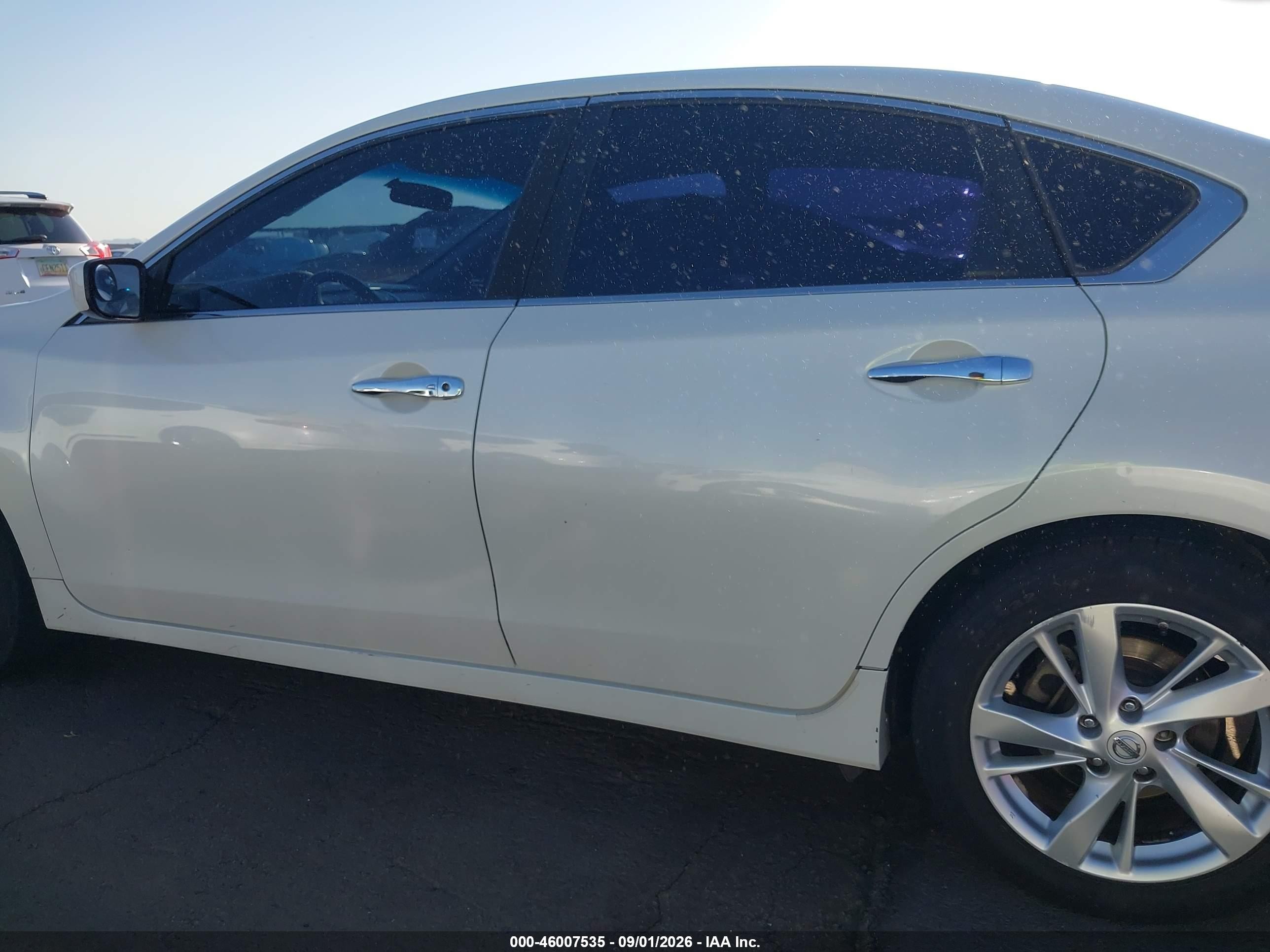 2014 Nissan Altima 2.5 Sv Белый vin: 1N4AL3AP6EC155219