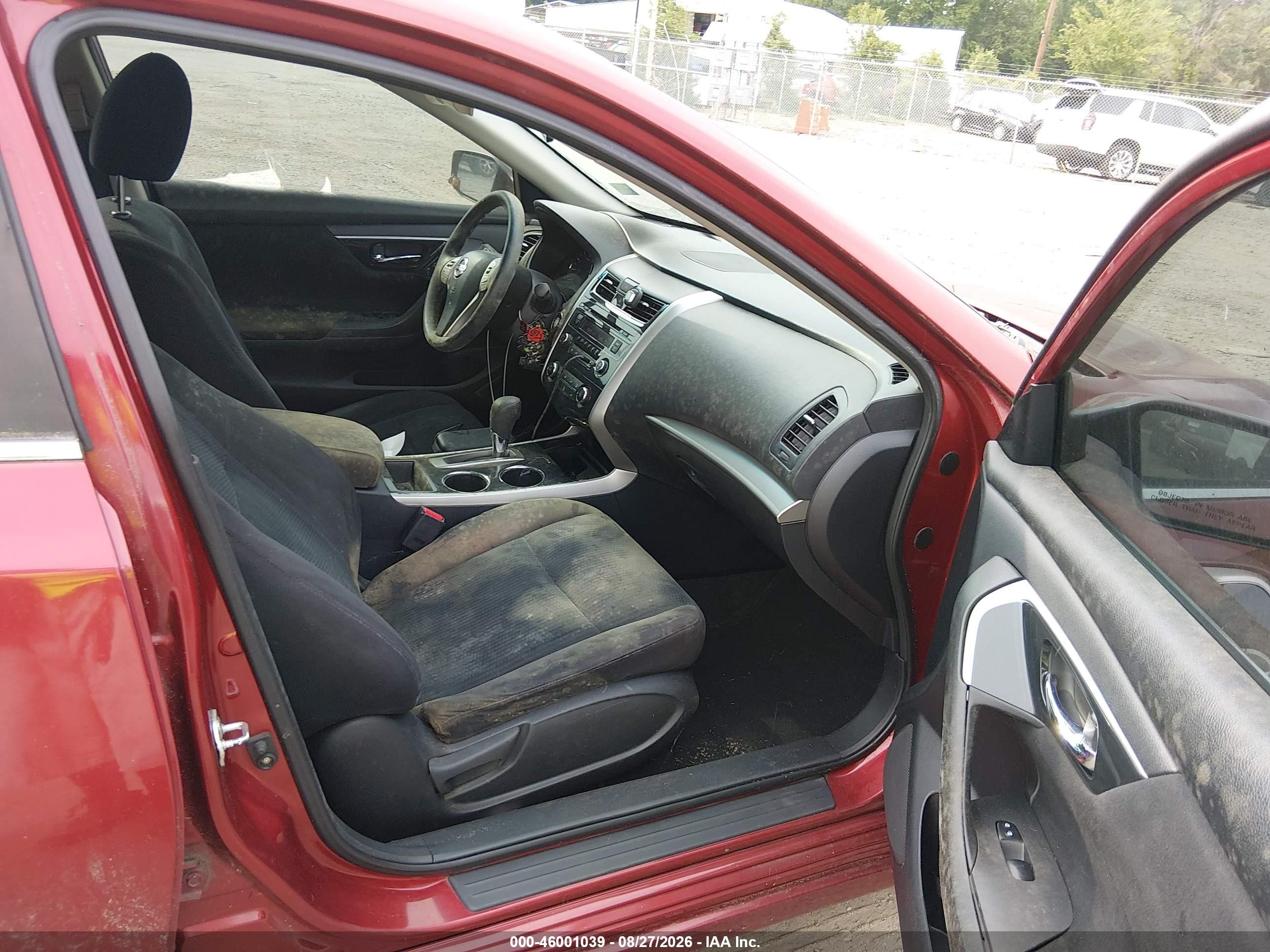 2014 Nissan Altima 2.5 S Red vin: 1N4AL3AP6EC163207