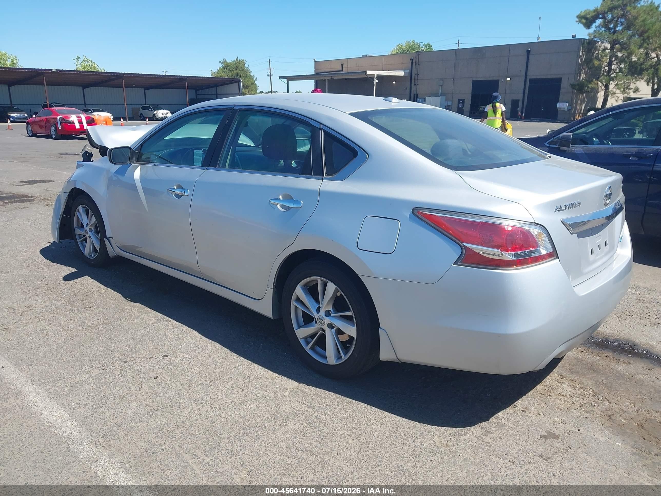 2014 Nissan Altima 2.5 Sv Серебряный vin: 1N4AL3AP6EC262853