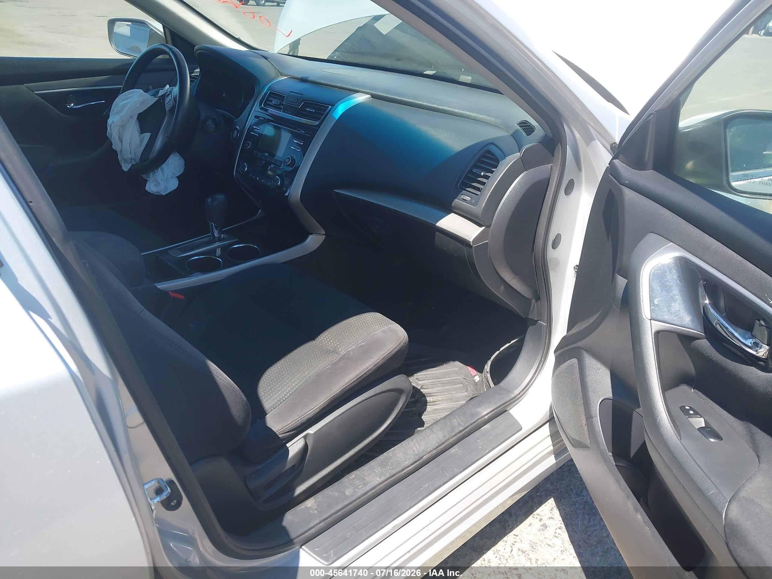 2014 Nissan Altima 2.5 Sv Серебряный vin: 1N4AL3AP6EC262853