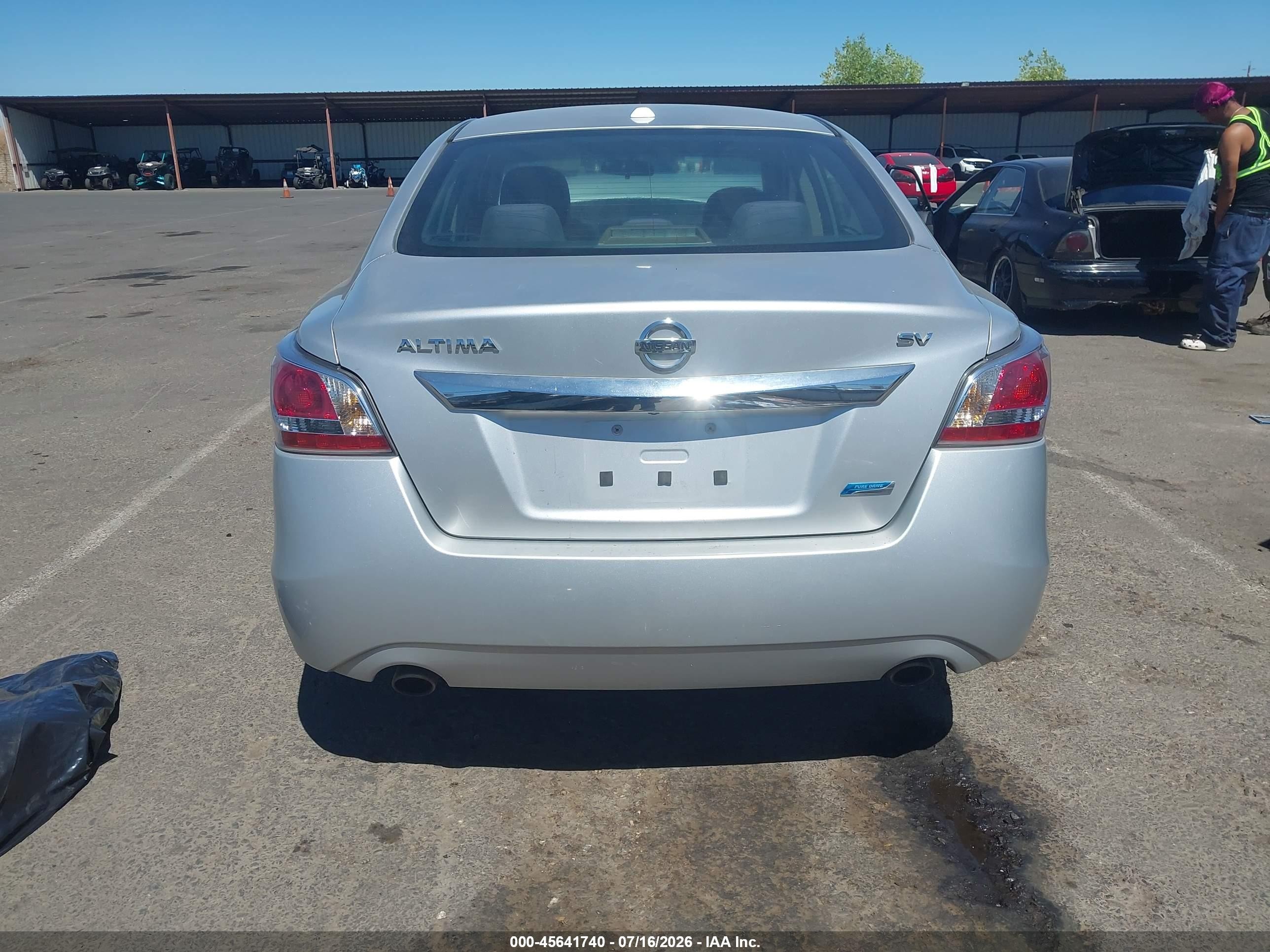 2014 Nissan Altima 2.5 Sv Серебряный vin: 1N4AL3AP6EC262853