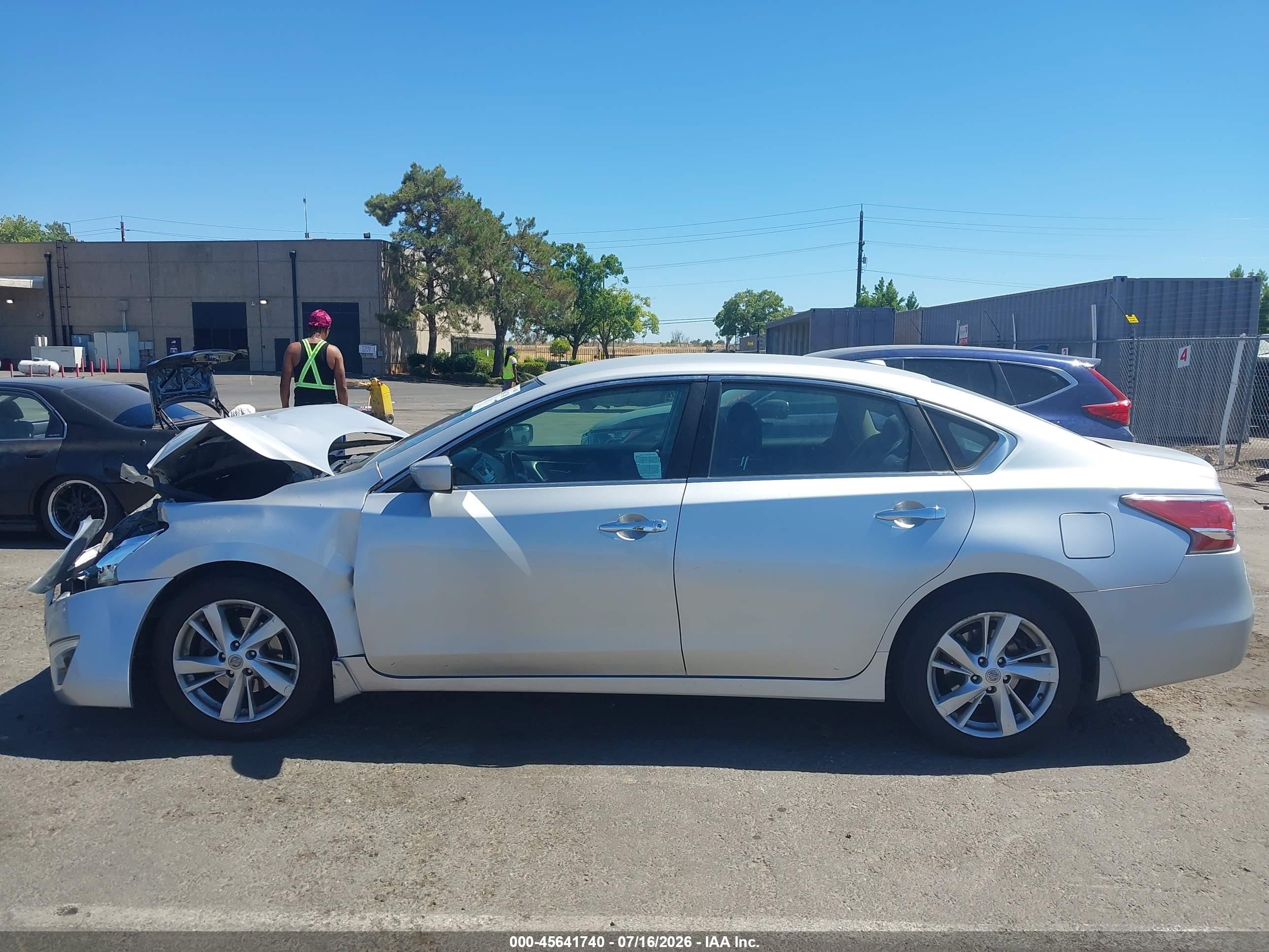 2014 Nissan Altima 2.5 Sv Серебряный vin: 1N4AL3AP6EC262853