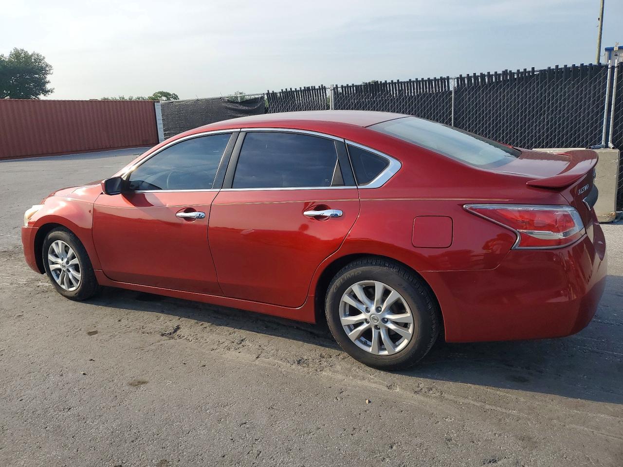 2014 Nissan Altima 2.5 S Red vin: 1N4AL3AP6EC267924