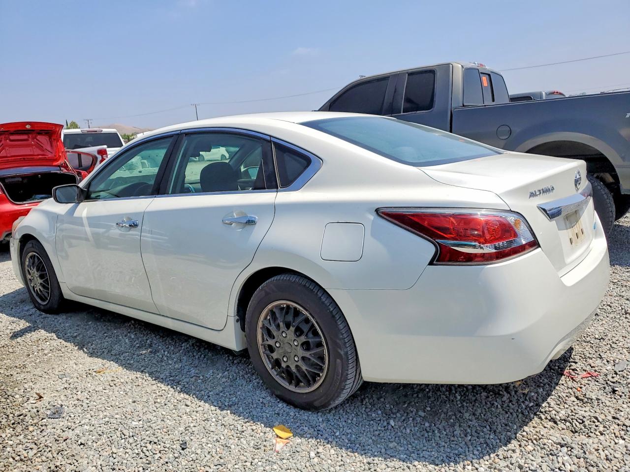 2014 Nissan Altima 2.5 S Белый vin: 1N4AL3AP6EC273951