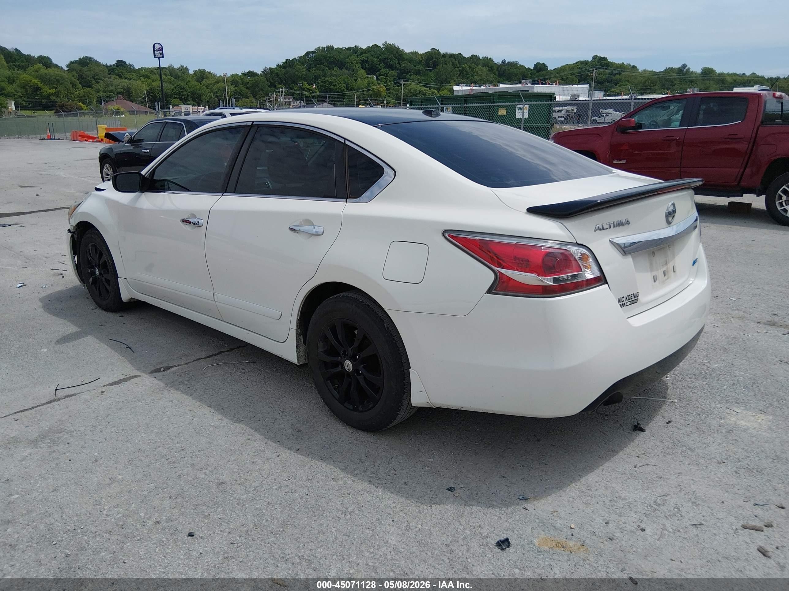 2014 Nissan Altima 2.5 S White vin: 1N4AL3AP6EC275697