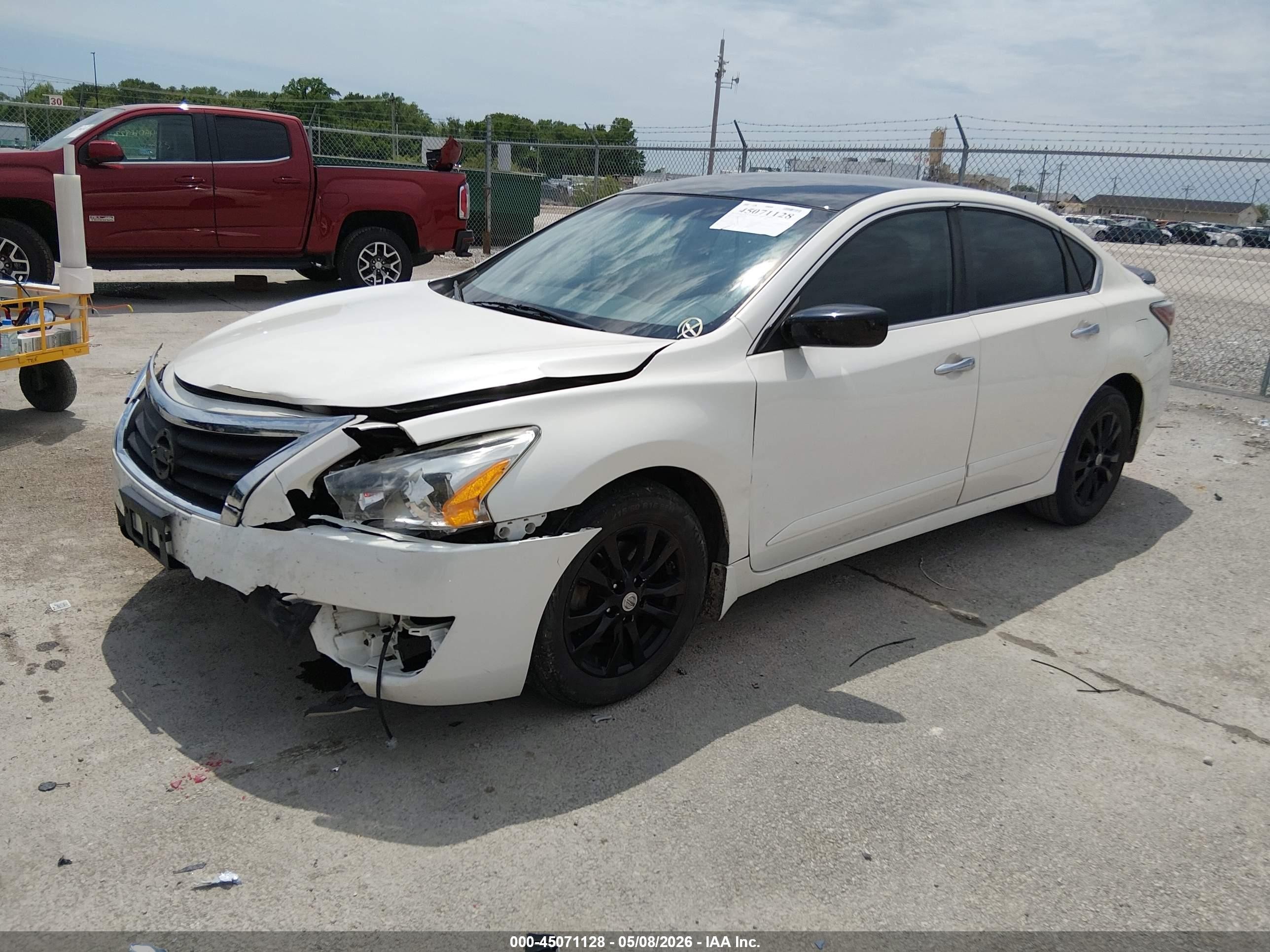 2014 Nissan Altima 2.5 S White vin: 1N4AL3AP6EC275697