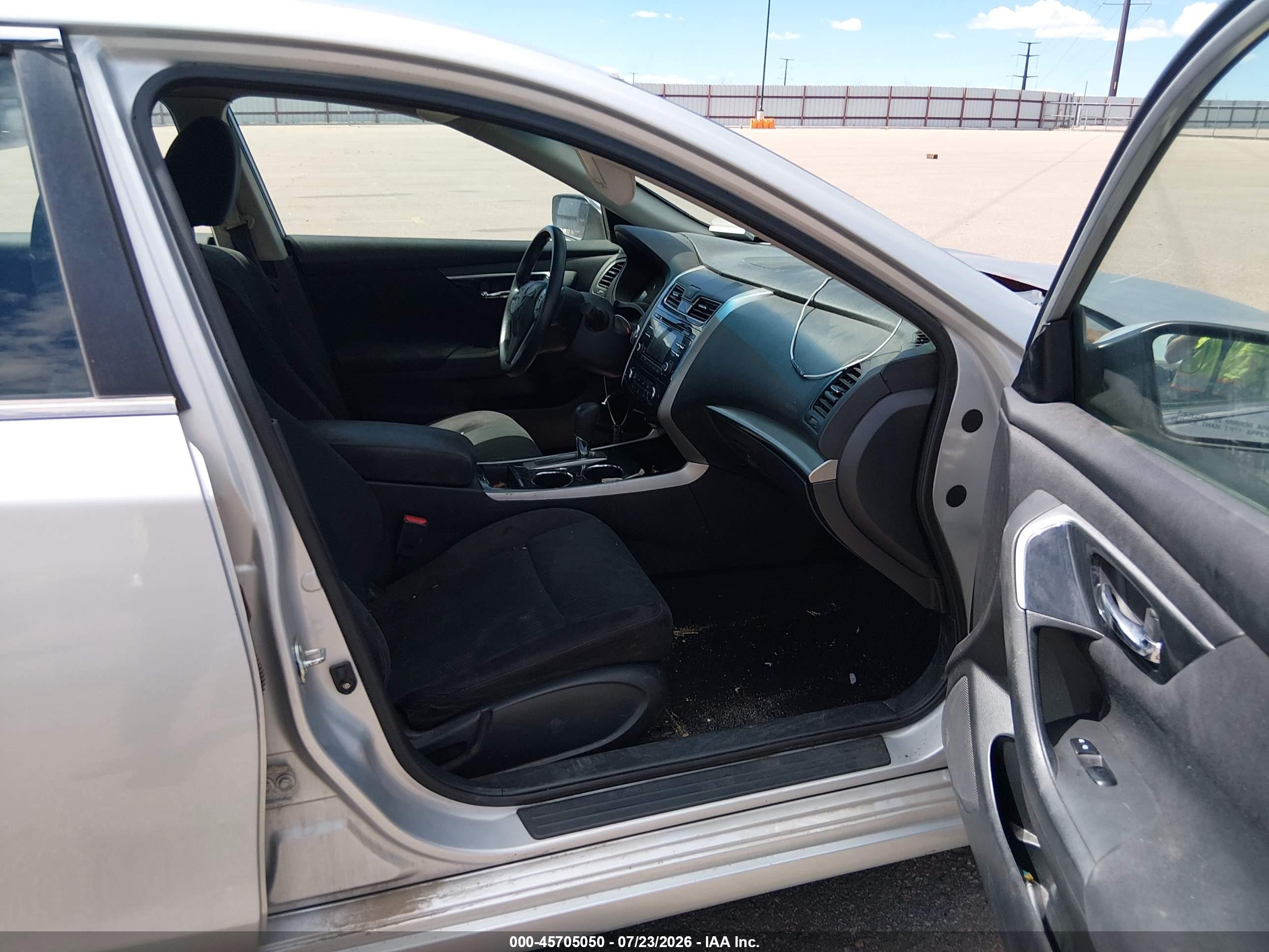 2014 Nissan Altima 2.5 S Silver vin: 1N4AL3AP6EC278695
