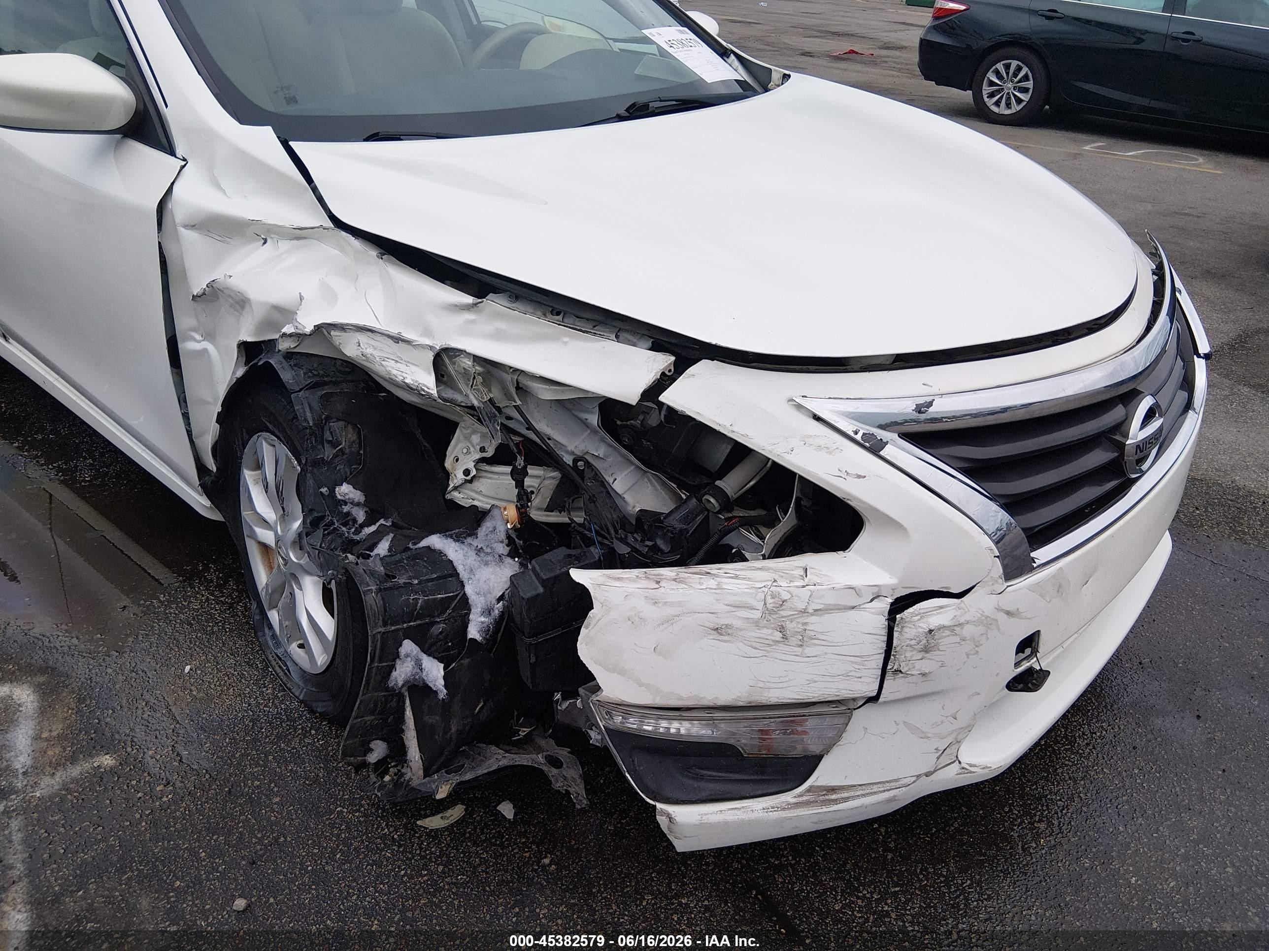 2014 Nissan Altima 2.5 S White vin: 1N4AL3AP6EC281158