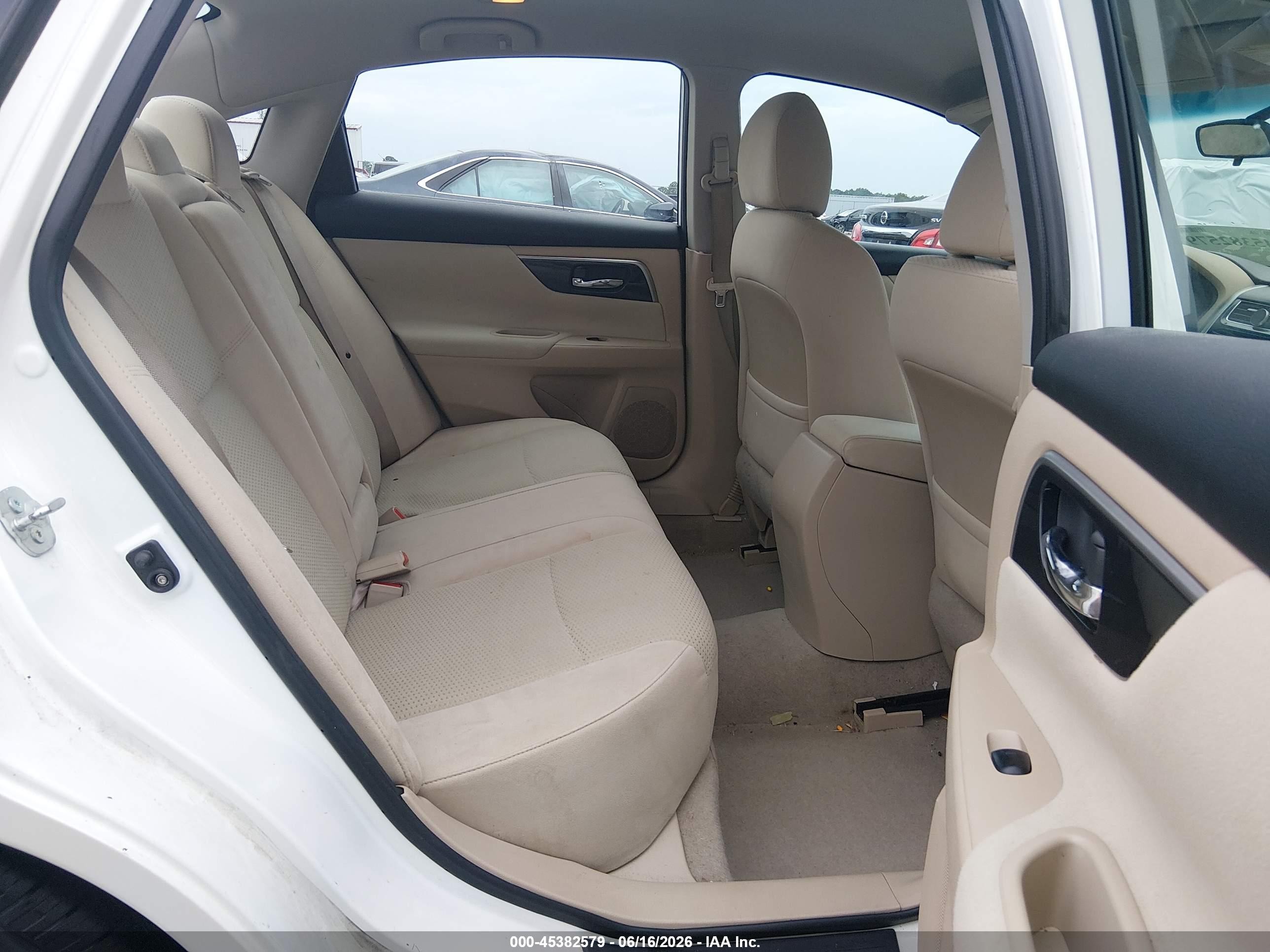 2014 Nissan Altima 2.5 S White vin: 1N4AL3AP6EC281158