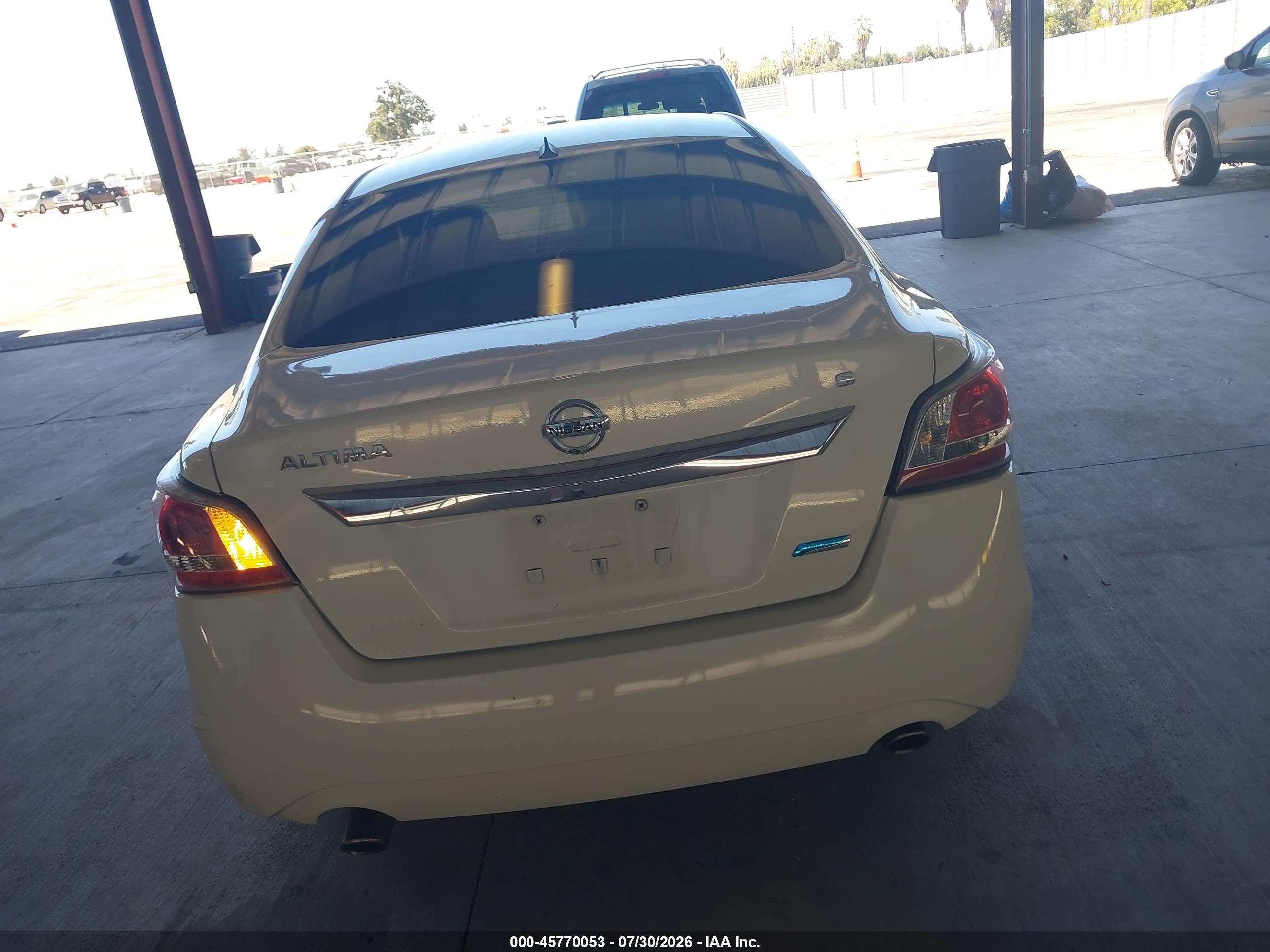 2014 Nissan Altima 2.5 S White vin: 1N4AL3AP6EC292547
