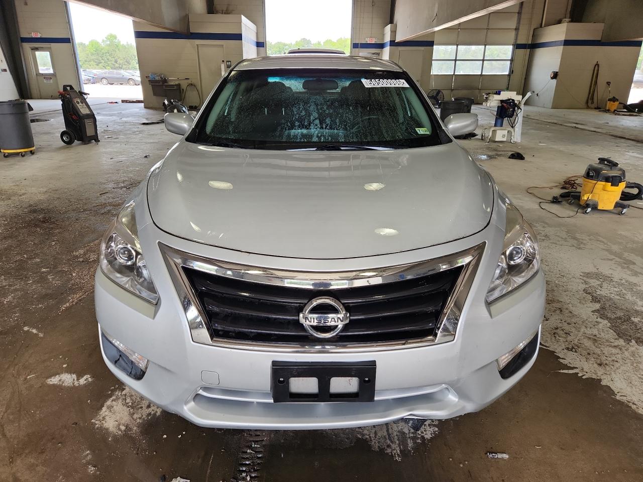 2014 Nissan Altima 2.5 S Silver vin: 1N4AL3AP6EC327703 Damage: Front Bumper, Broken, Replacement Required