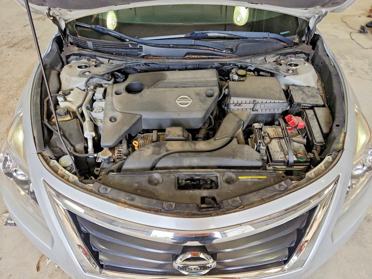 2014 Nissan Altima 2.5 S Silver vin: 1N4AL3AP6EC327703