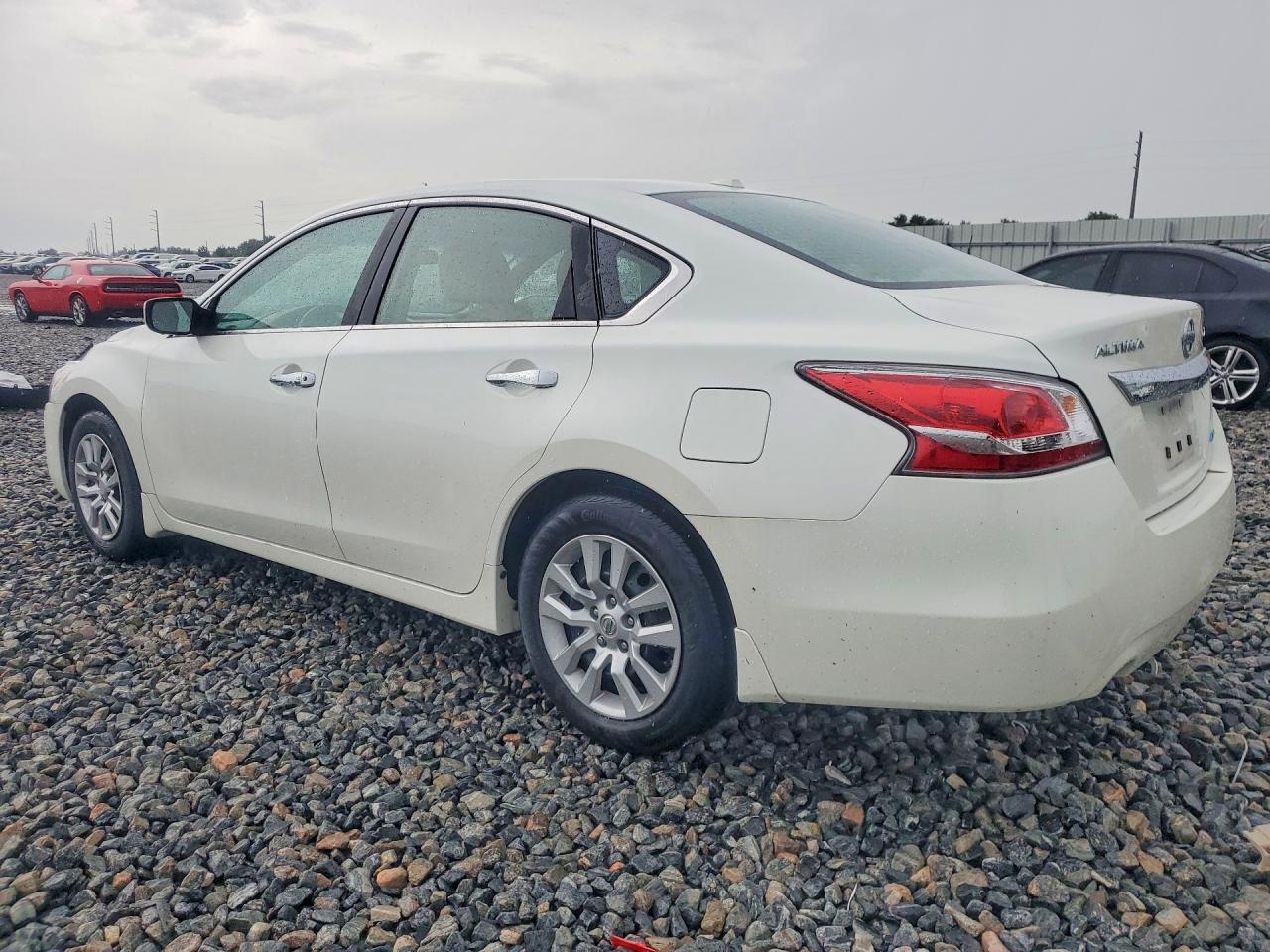 2014 Nissan Altima 2.5 S White vin: 1N4AL3AP6EC329774