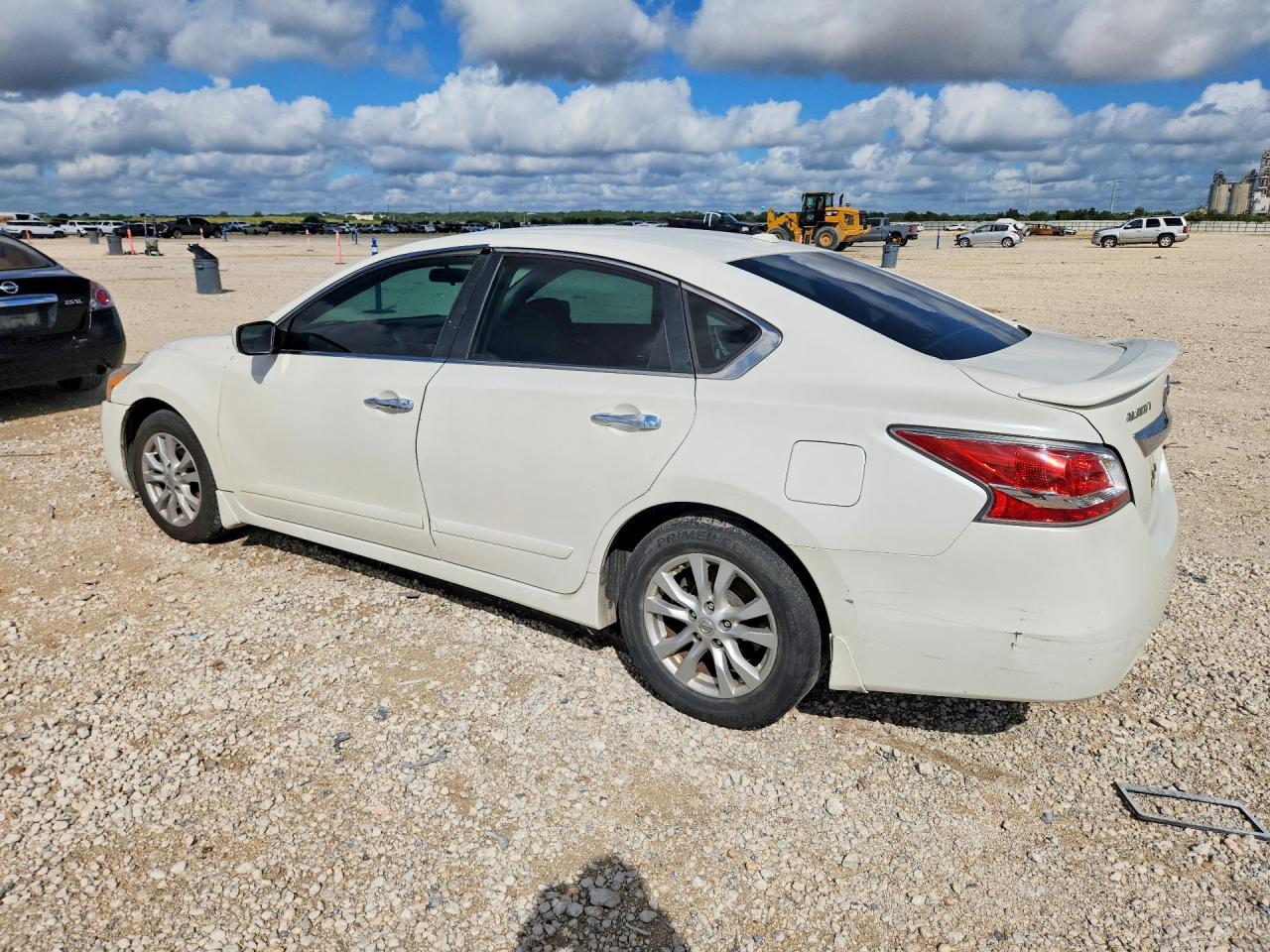 2014 Nissan Altima 2.5 S White vin: 1N4AL3AP6EC415778