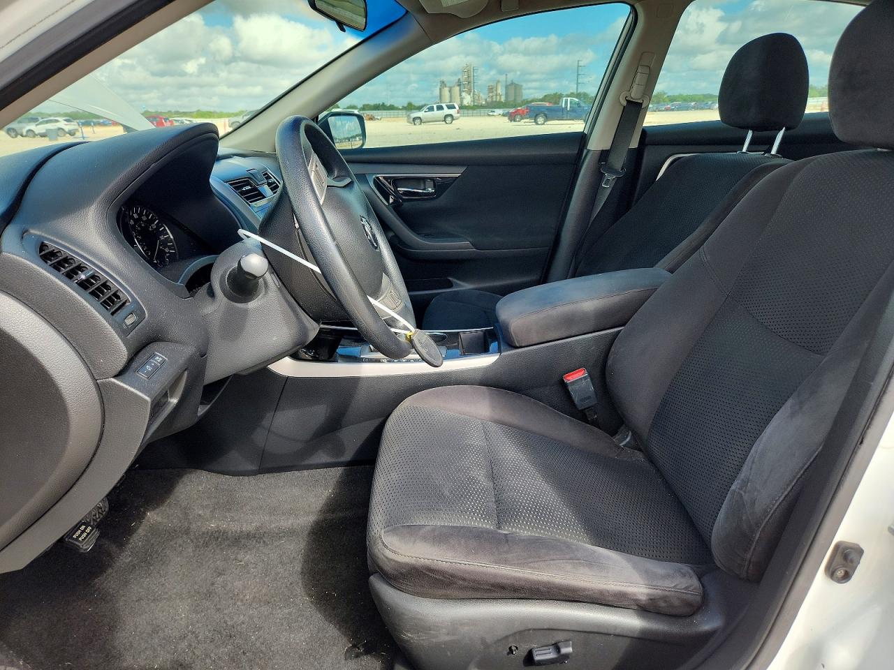 2014 Nissan Altima 2.5 S White vin: 1N4AL3AP6EC415778