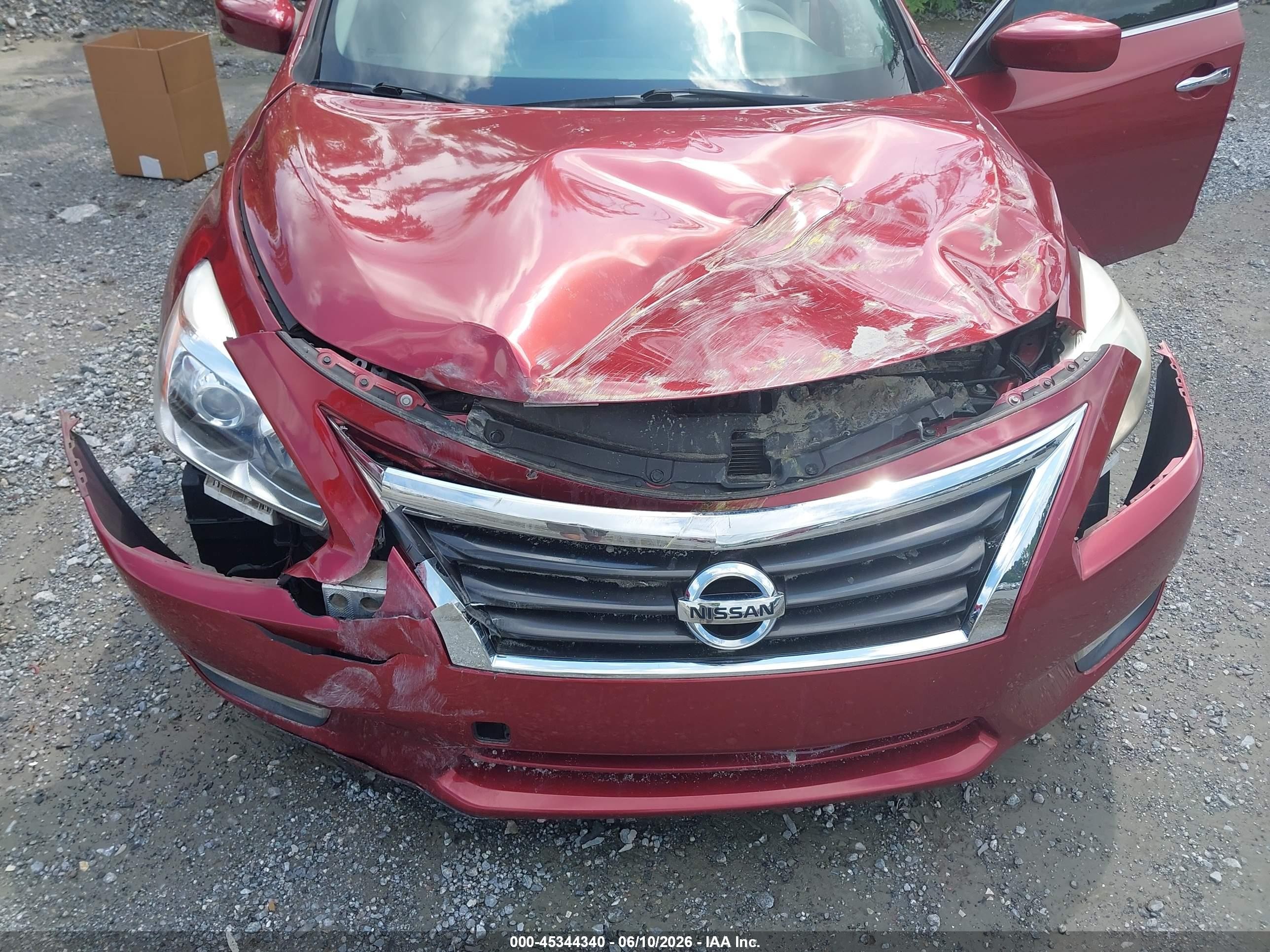 2014 Nissan Altima 2.5 S Red vin: 1N4AL3AP6EC423556