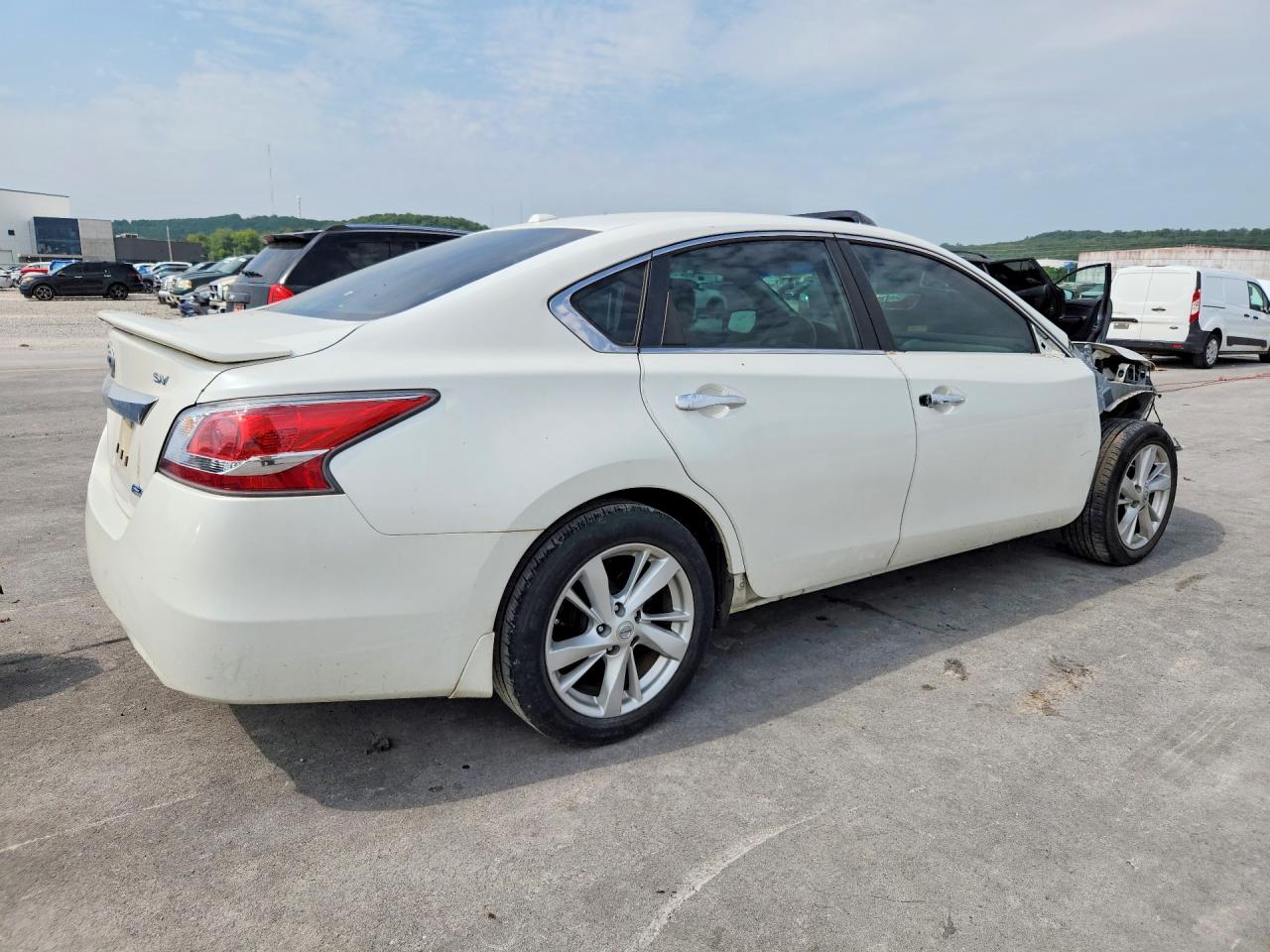 2014 Nissan Altima 2.5 Sv White vin: 1N4AL3AP6EC425565