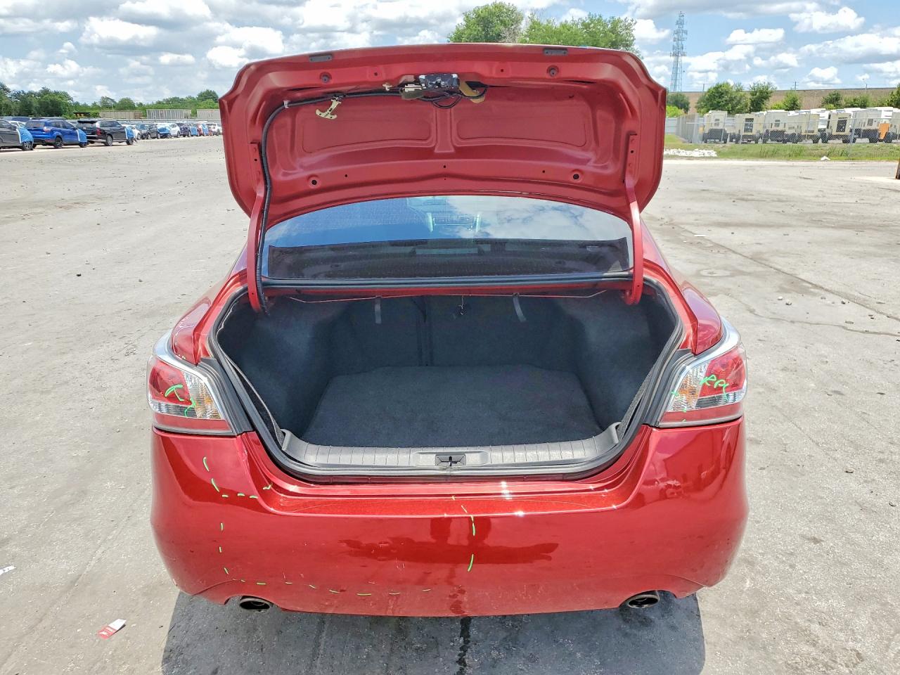 2014 Nissan Altima 2.5 Red vin: 1N4AL3AP6EN211261