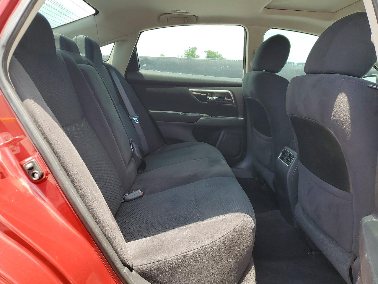 2014 Nissan Altima 2.5 Red vin: 1N4AL3AP6EN211261