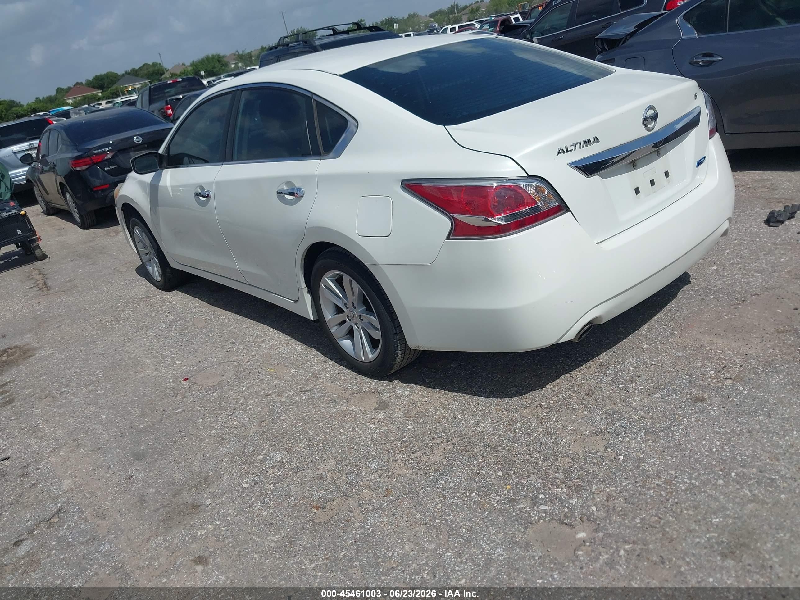 2014 Nissan Altima 2.5 S White vin: 1N4AL3AP6EN214242