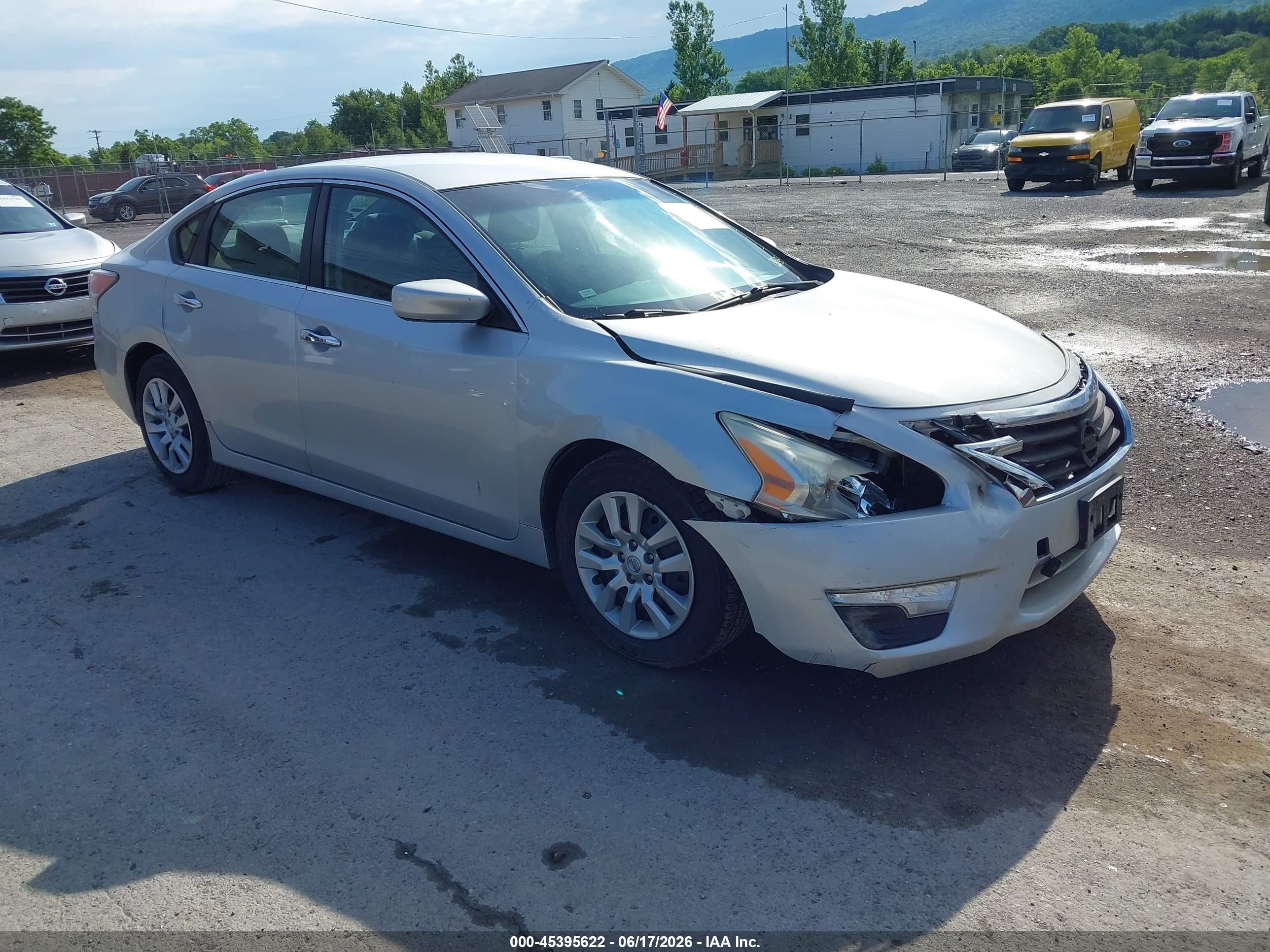 2014 Nissan Altima 2.5 S Серебряный vin: 1N4AL3AP6EN223121