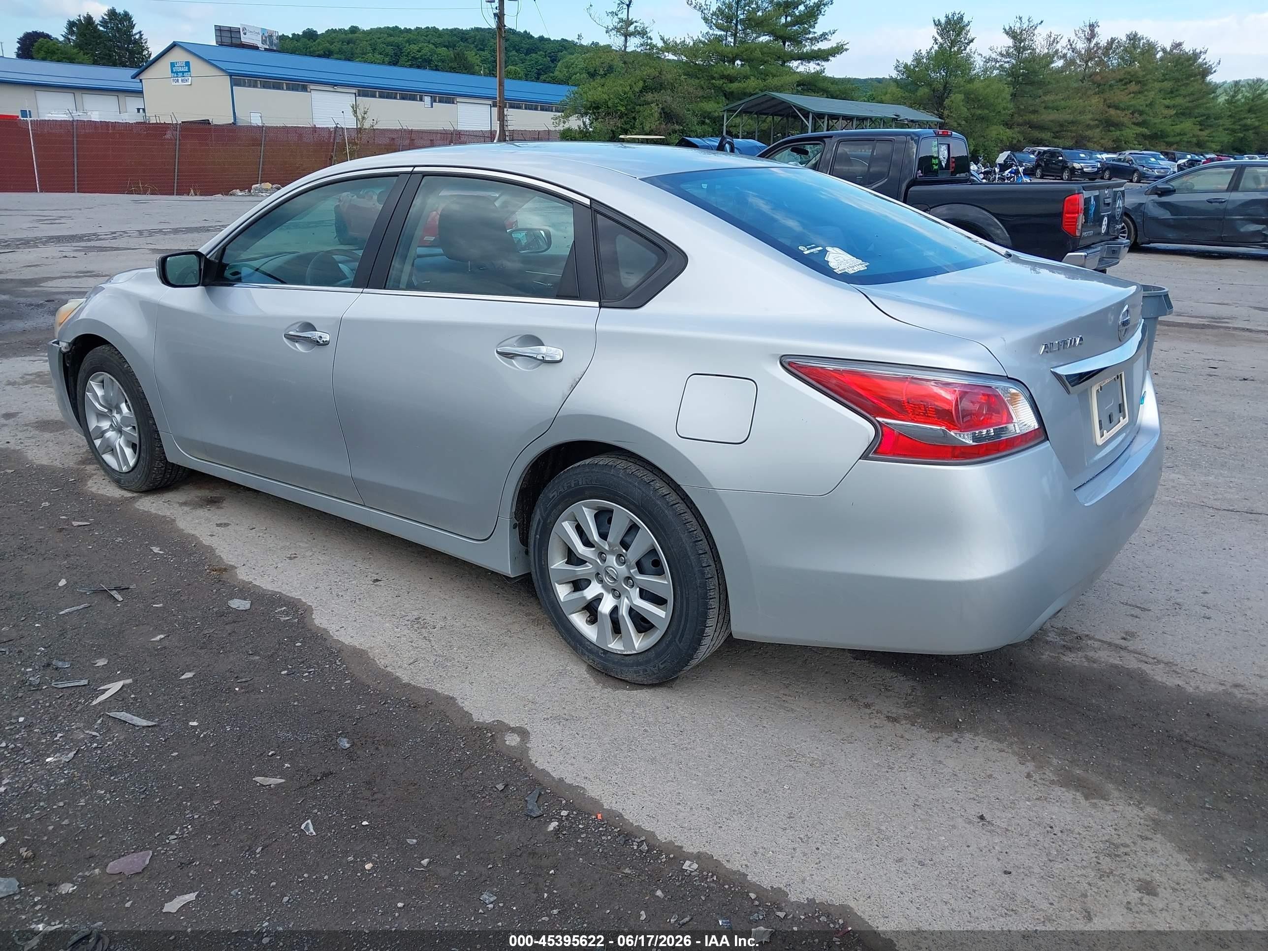 2014 Nissan Altima 2.5 S Silver vin: 1N4AL3AP6EN223121