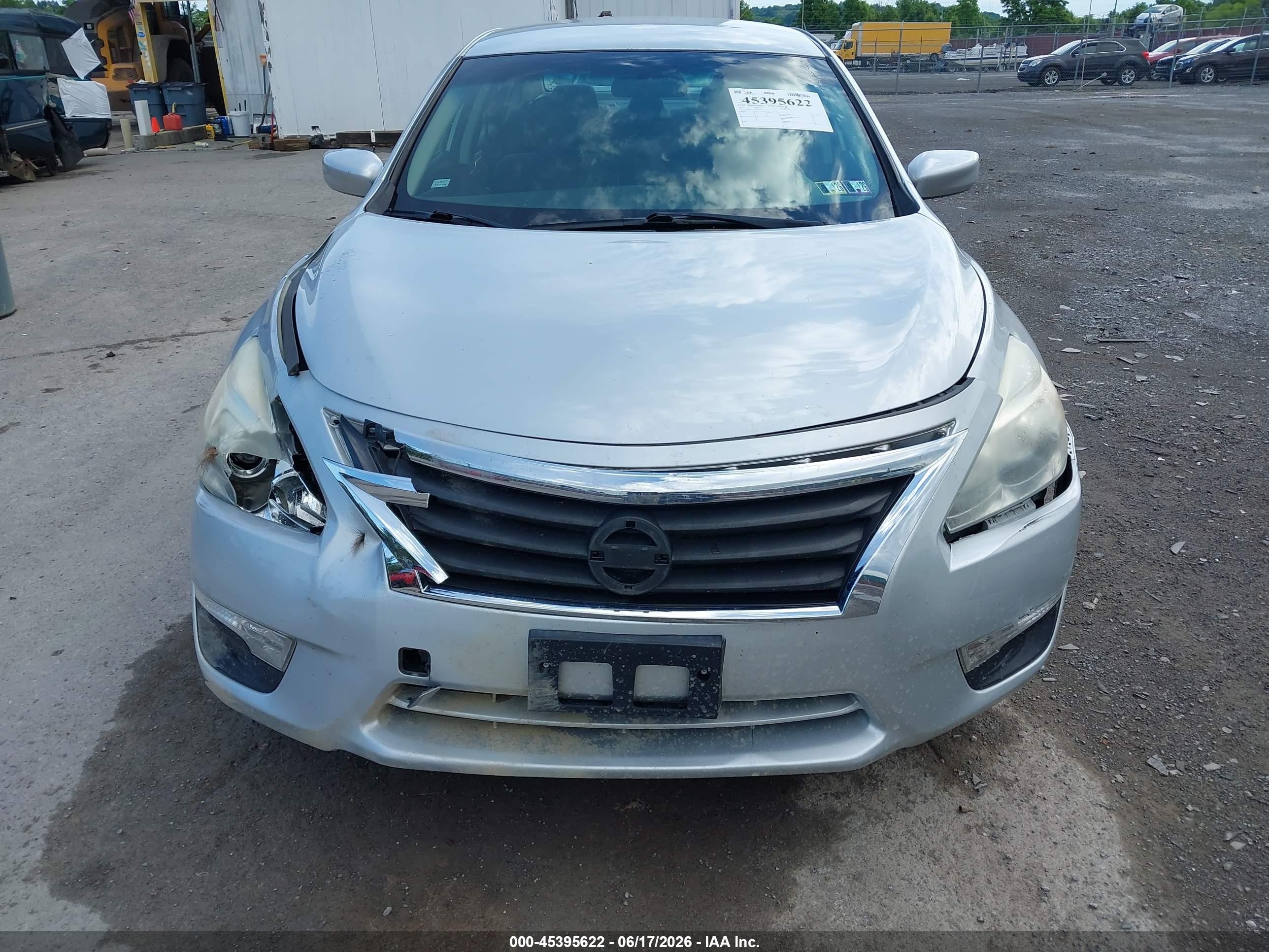 2014 Nissan Altima 2.5 S Silver vin: 1N4AL3AP6EN223121