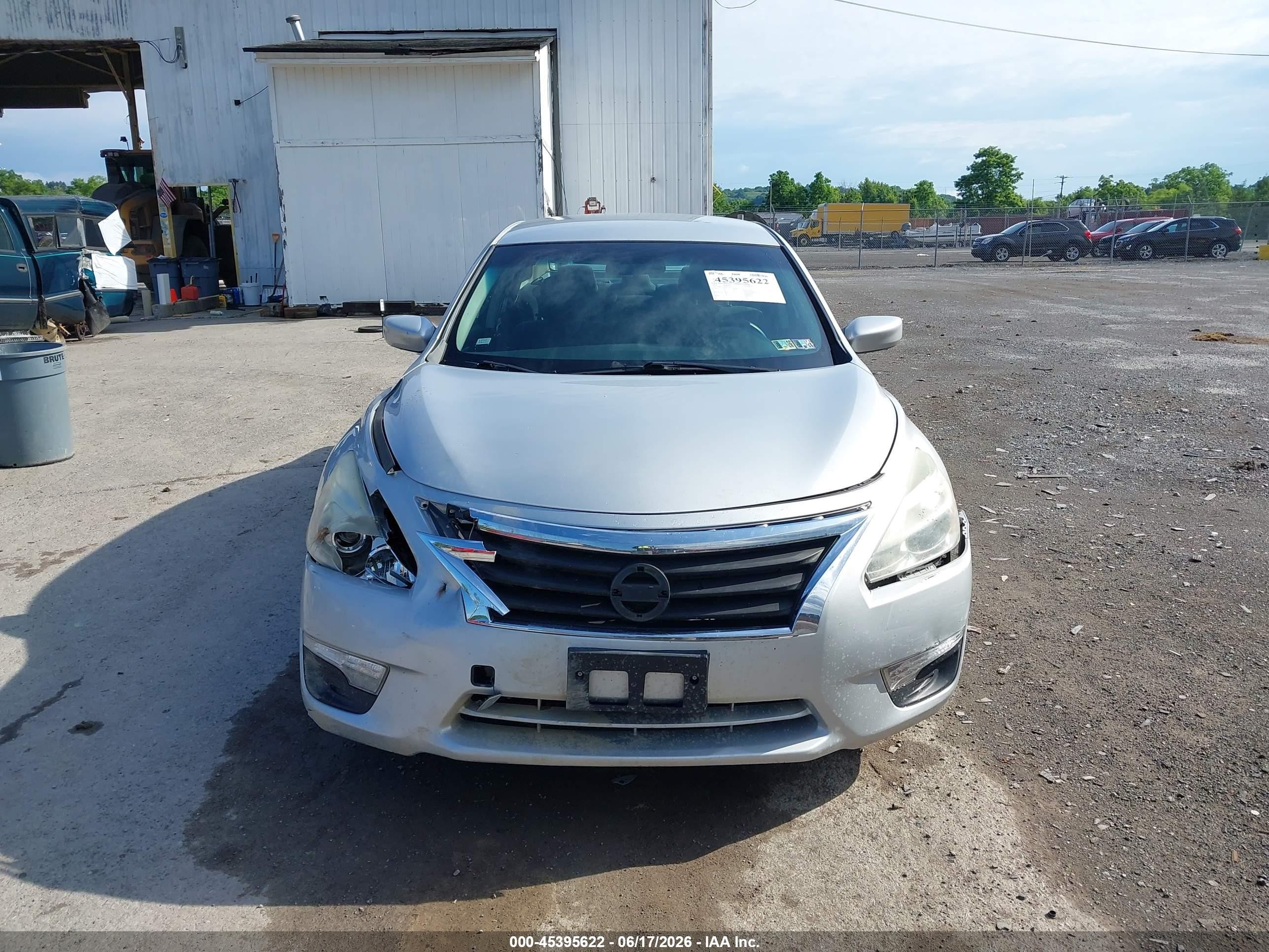 2014 Nissan Altima 2.5 S Silver vin: 1N4AL3AP6EN223121