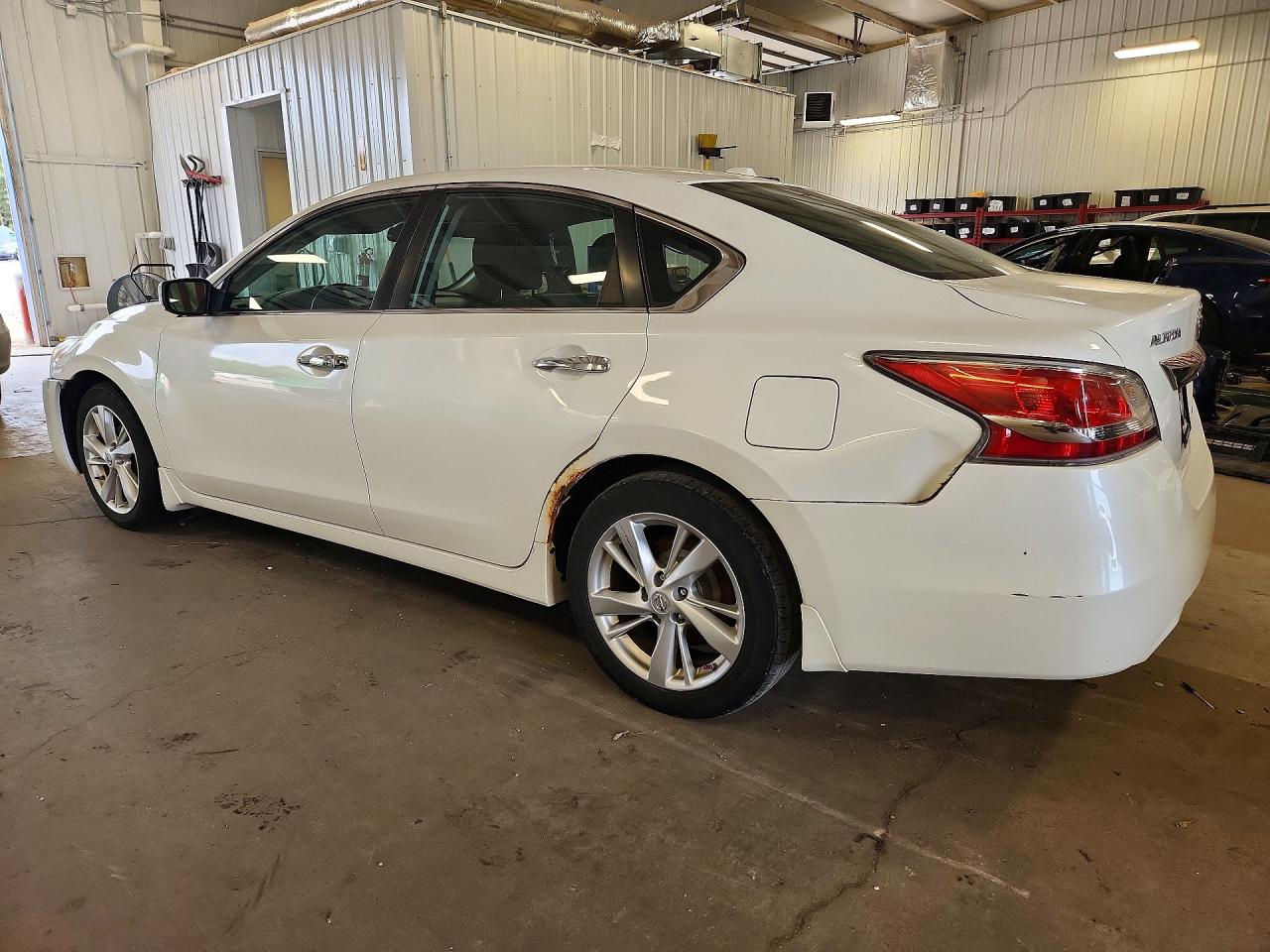 2014 Nissan Altima 2.5 Sv White vin: 1N4AL3AP6EN243403