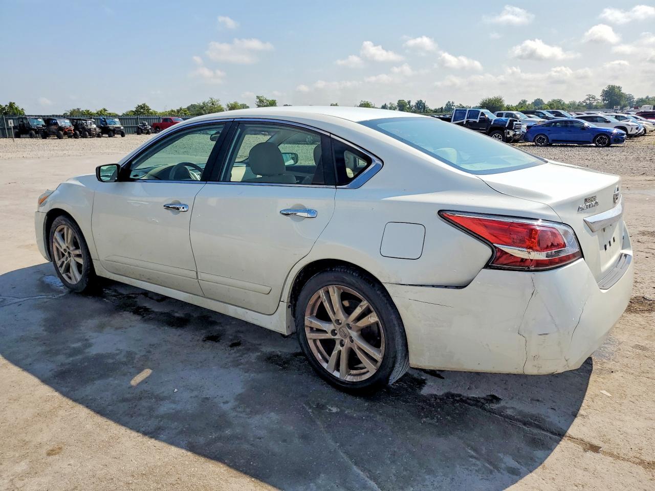 2014 Nissan Altima 2.5 S White vin: 1N4AL3AP6EN245944