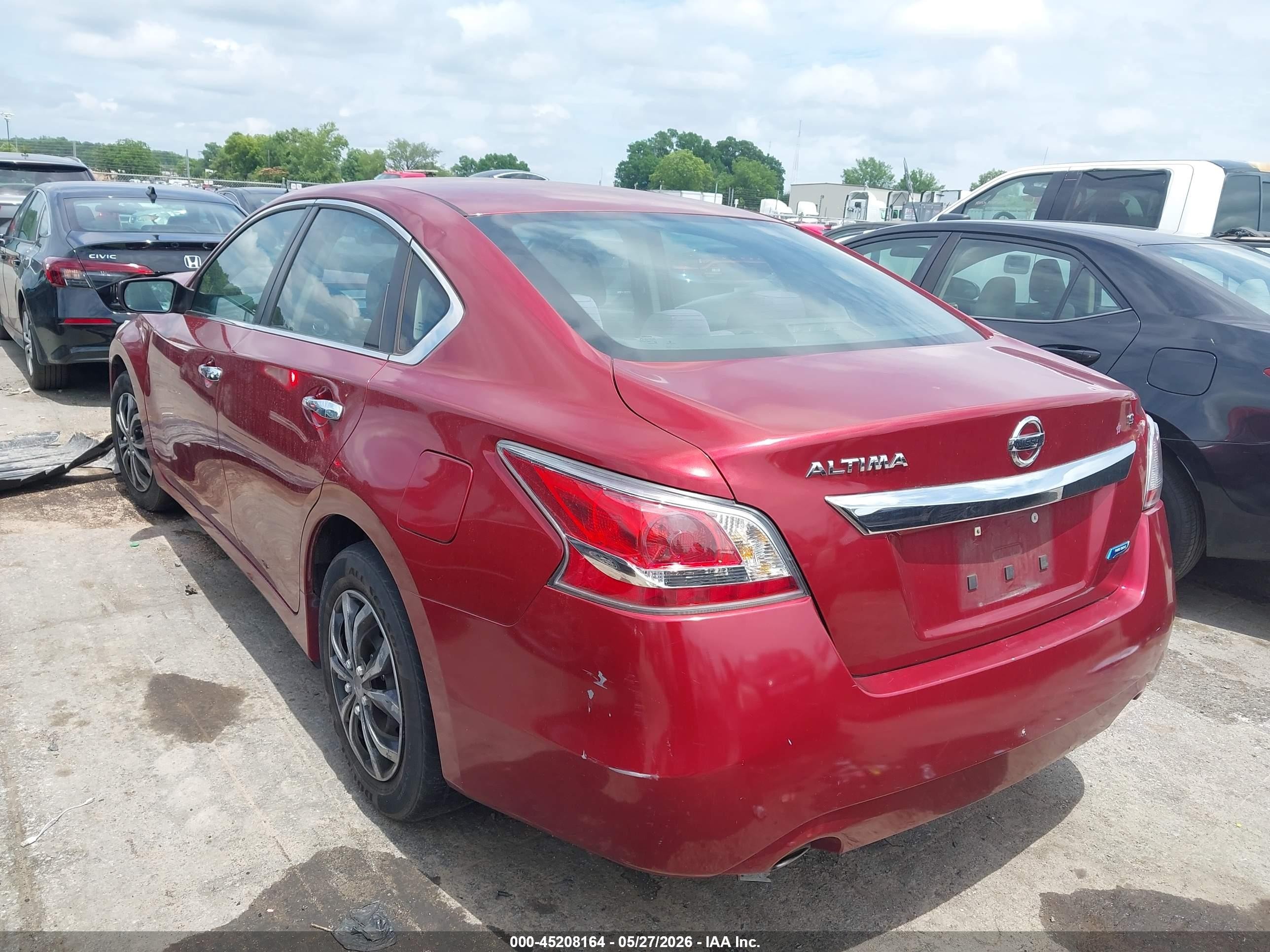 2014 Nissan Altima 2.5 S Red vin: 1N4AL3AP6EN250643