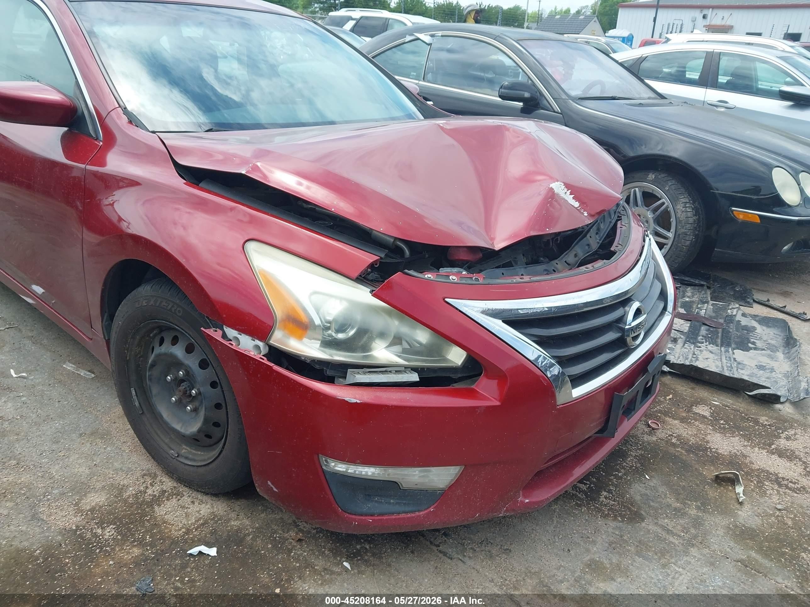 2014 Nissan Altima 2.5 S Red vin: 1N4AL3AP6EN250643