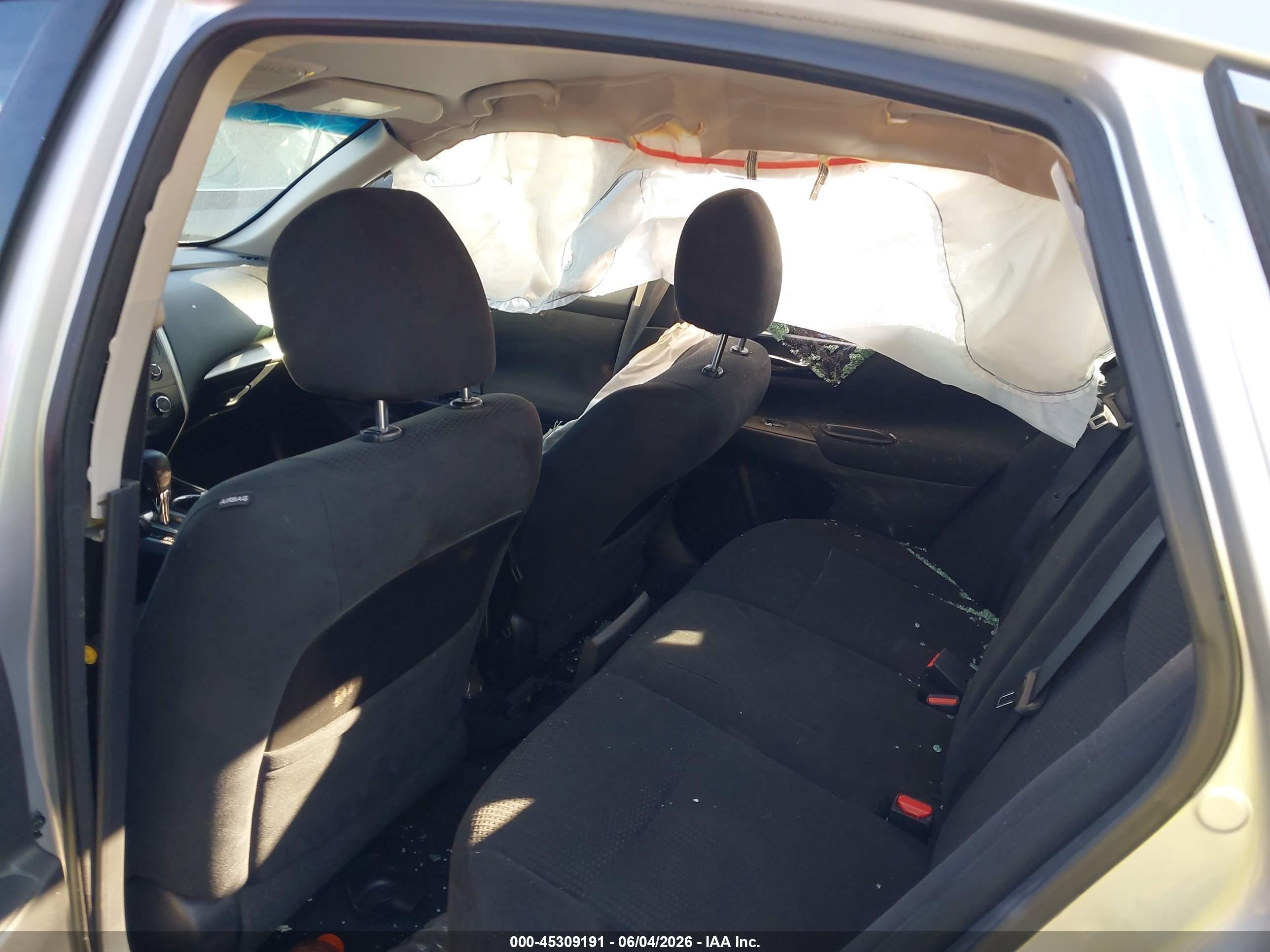 2014 Nissan Altima 2.5 S Silver vin: 1N4AL3AP6EN333120