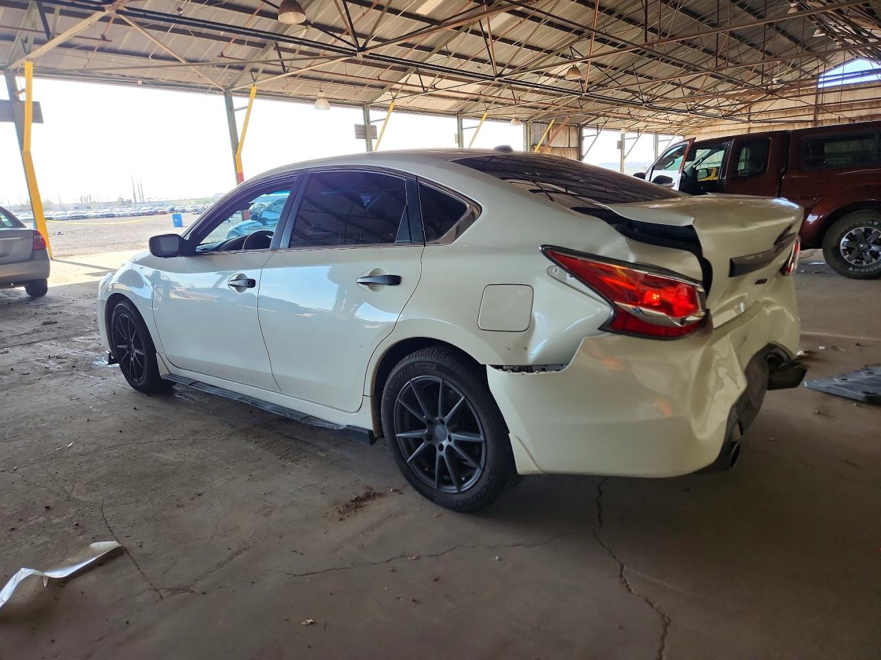2014 Nissan Altima 2.5 S Белый vin: 1N4AL3AP6EN336387
