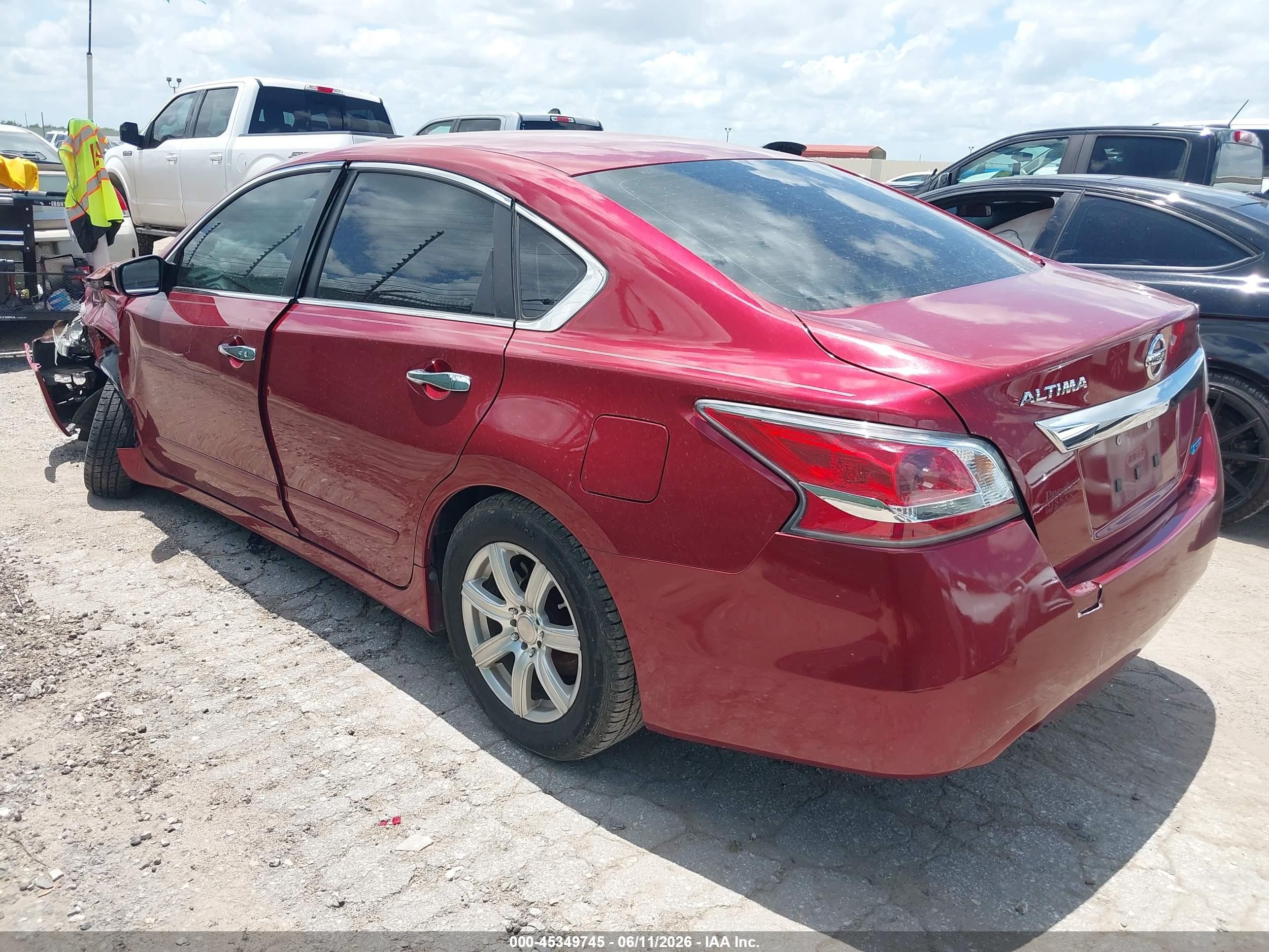 2014 Nissan Altima 2.5 S Red vin: 1N4AL3AP6EN341251